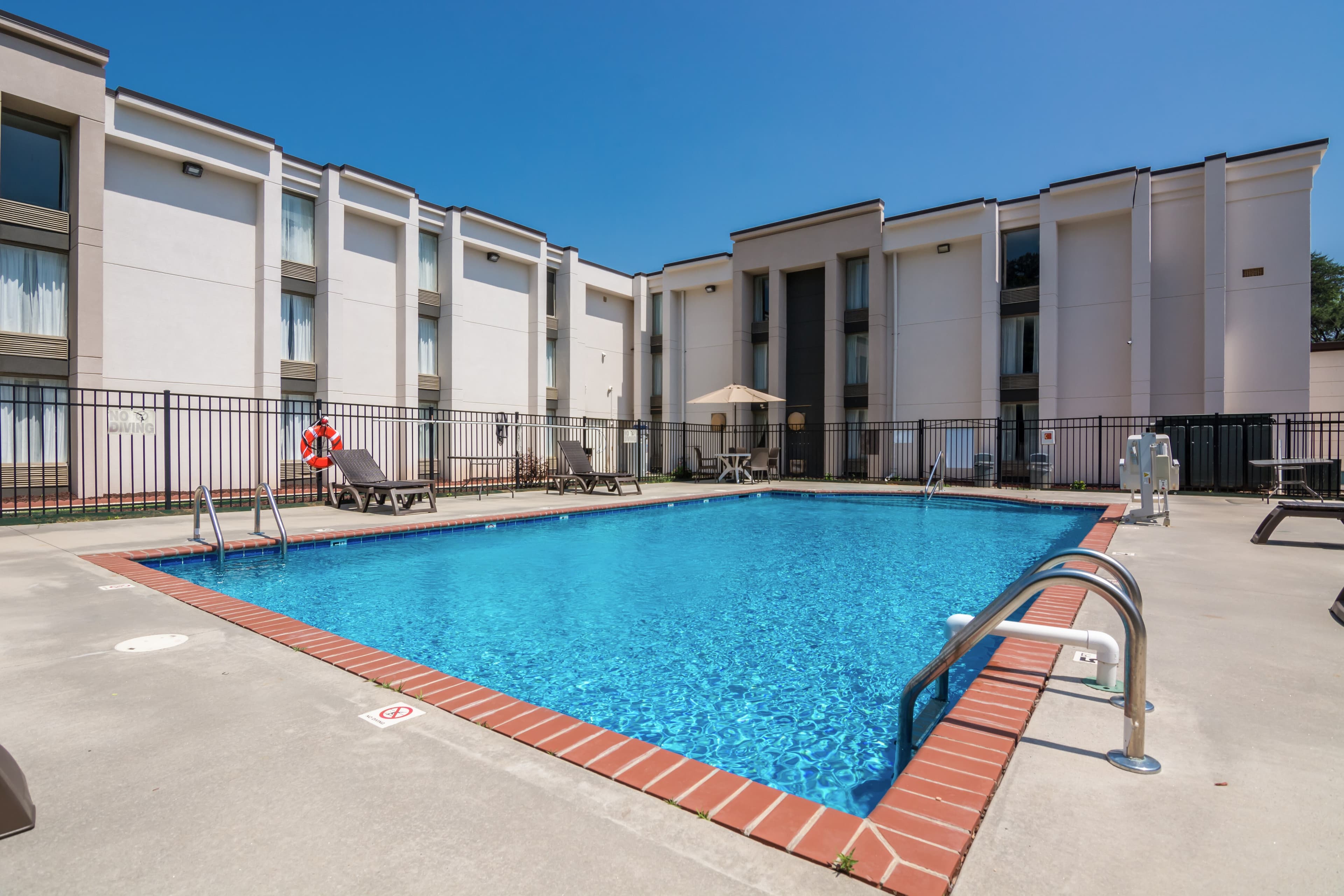 Comfort Inn Kings Mountain - Image 1