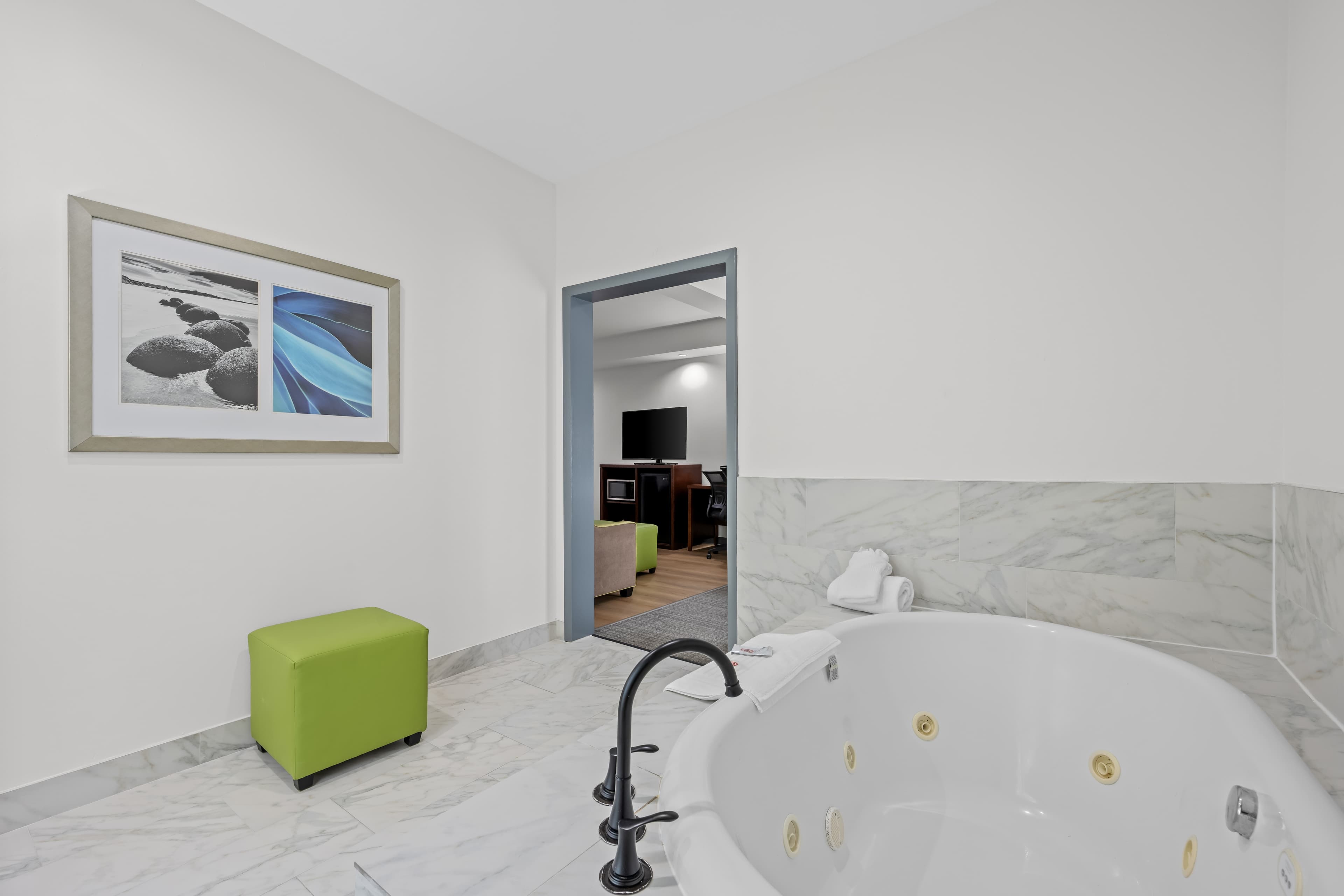 Comfort Suites New Bern near Cherry Point — 17