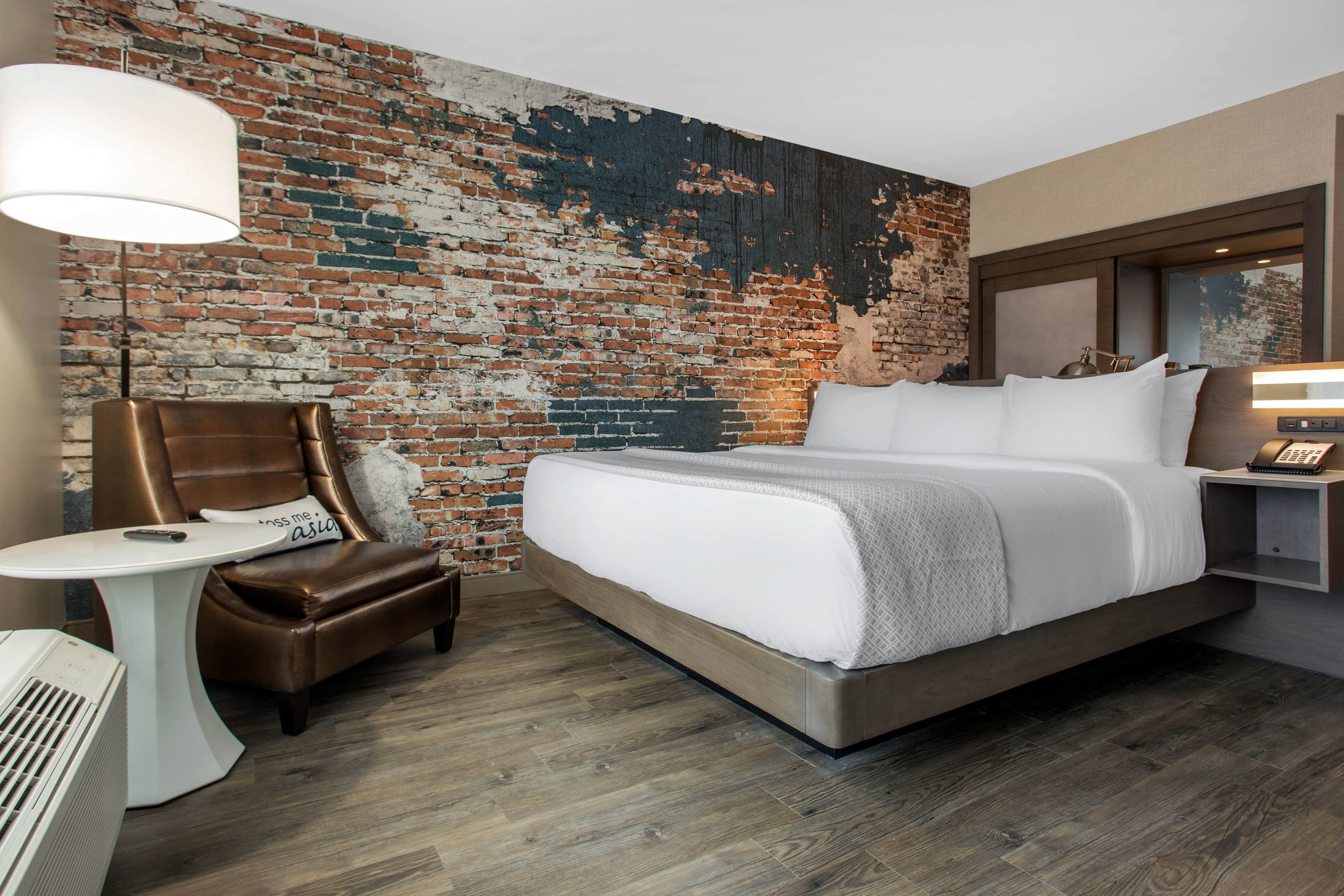Cambria Hotel Downtown Asheville - Image 2