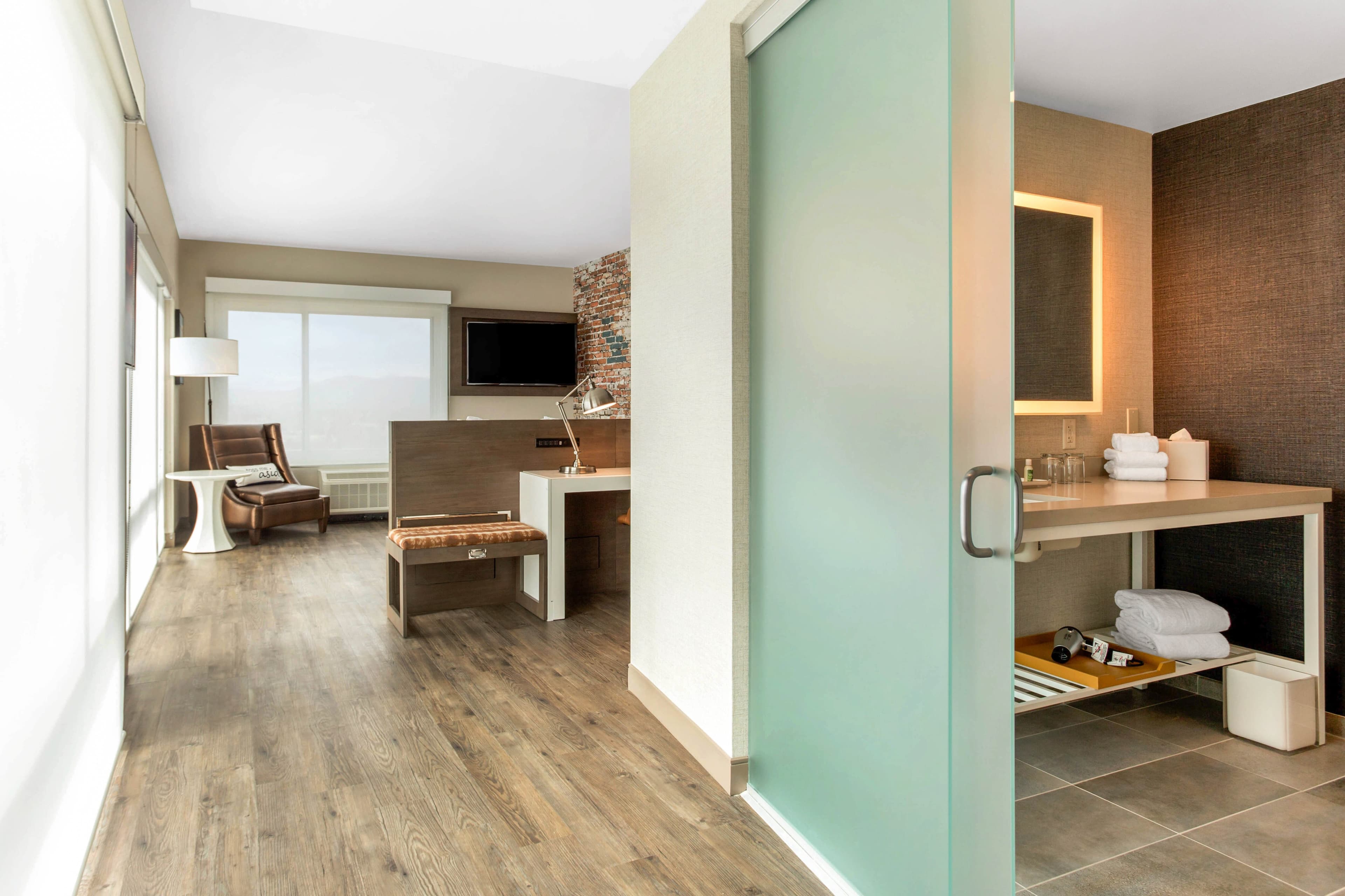 Cambria Hotel Downtown Asheville — 24