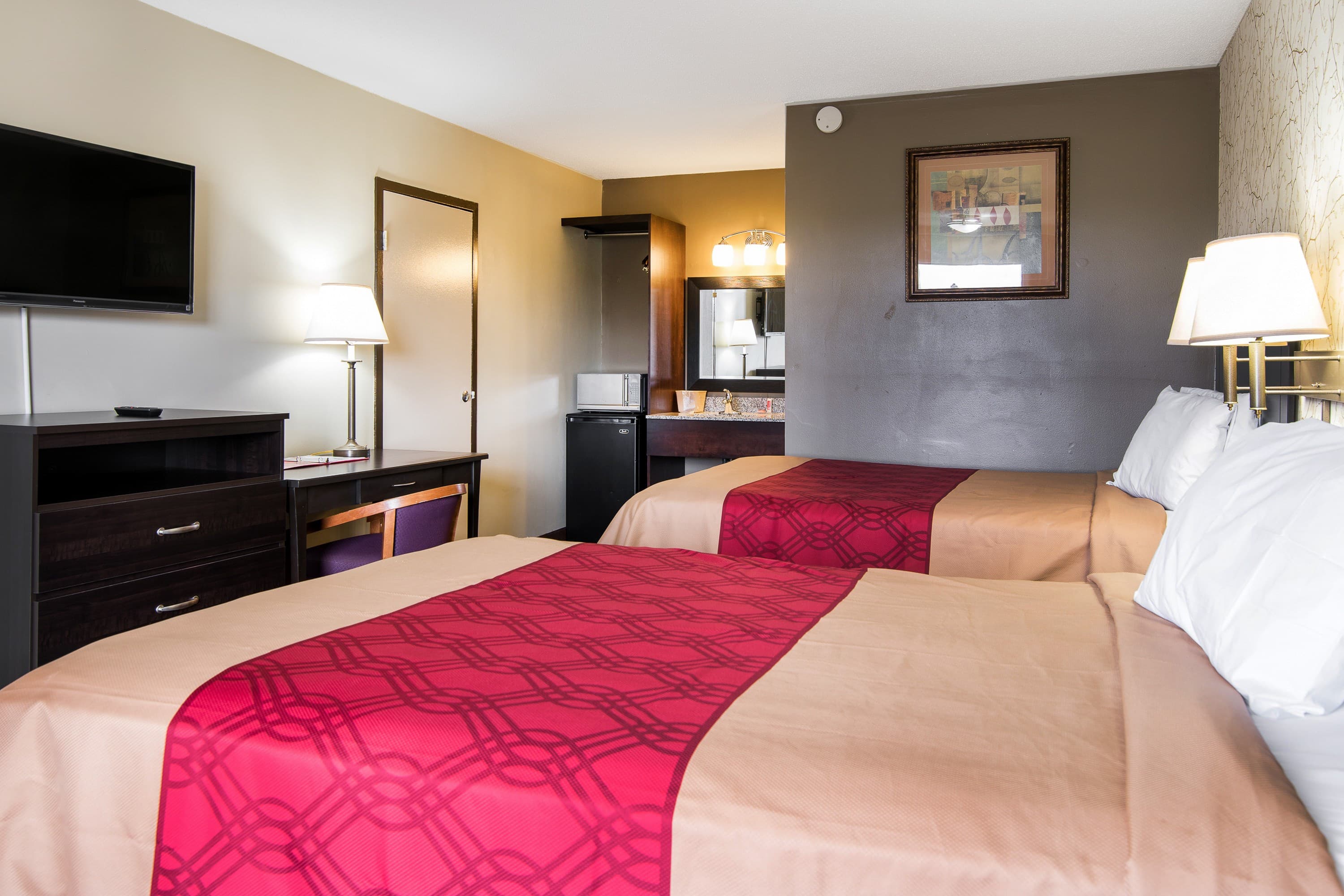 Econo Lodge Selma - Smithfield - Image 3
