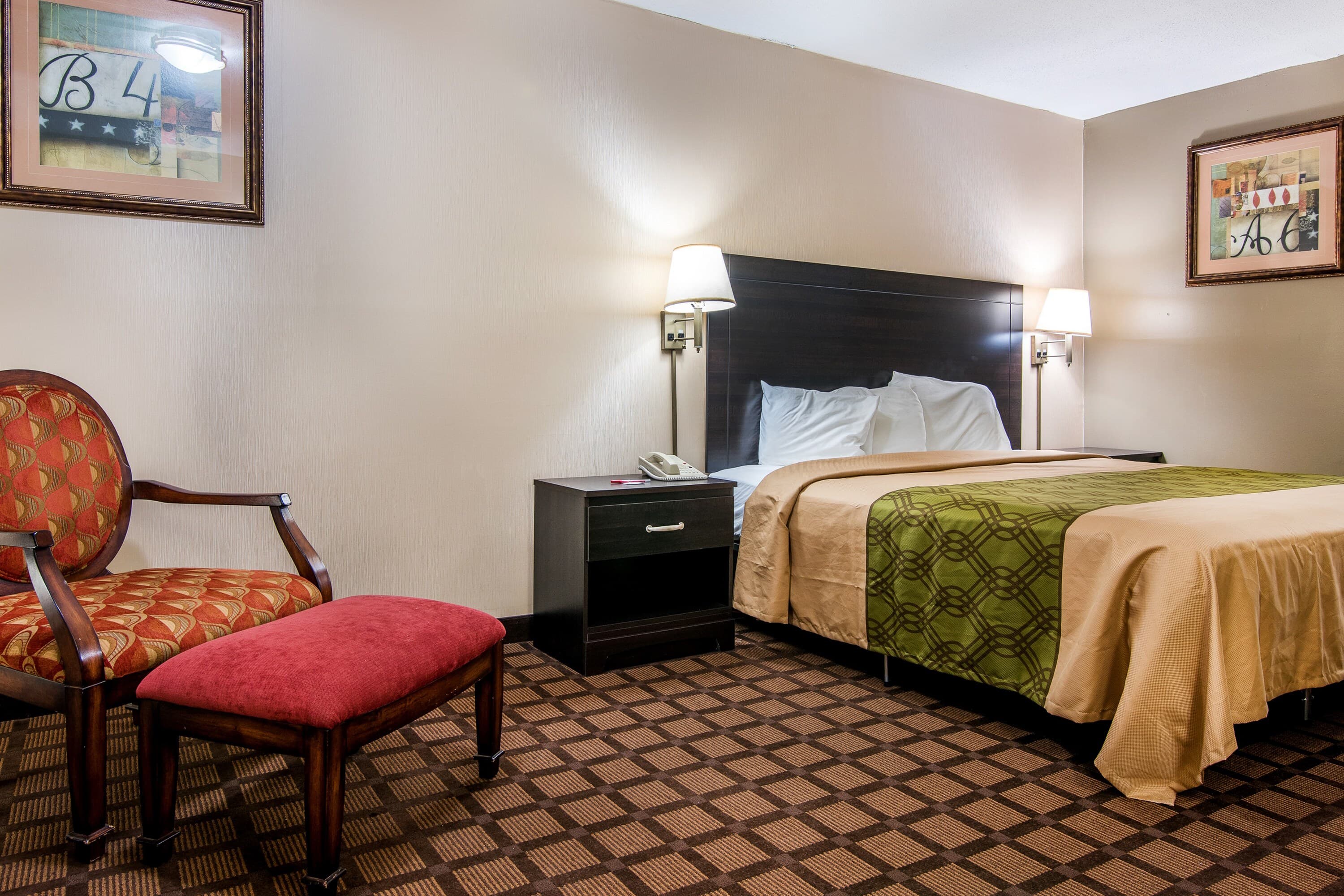 Econo Lodge Selma - Smithfield — 8