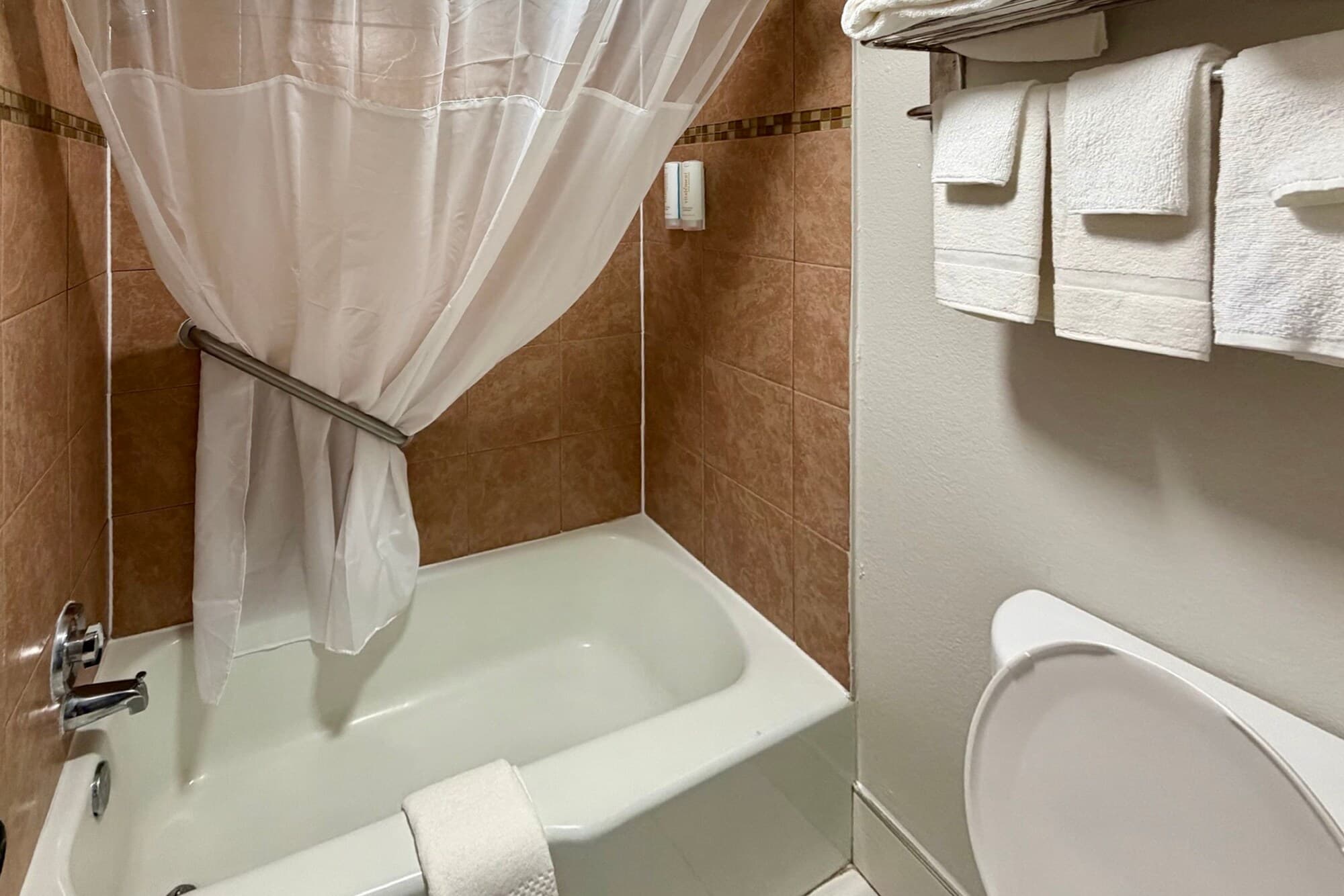 Park Inn by Radisson, Weldon - Roanoke Rapids - Image 4