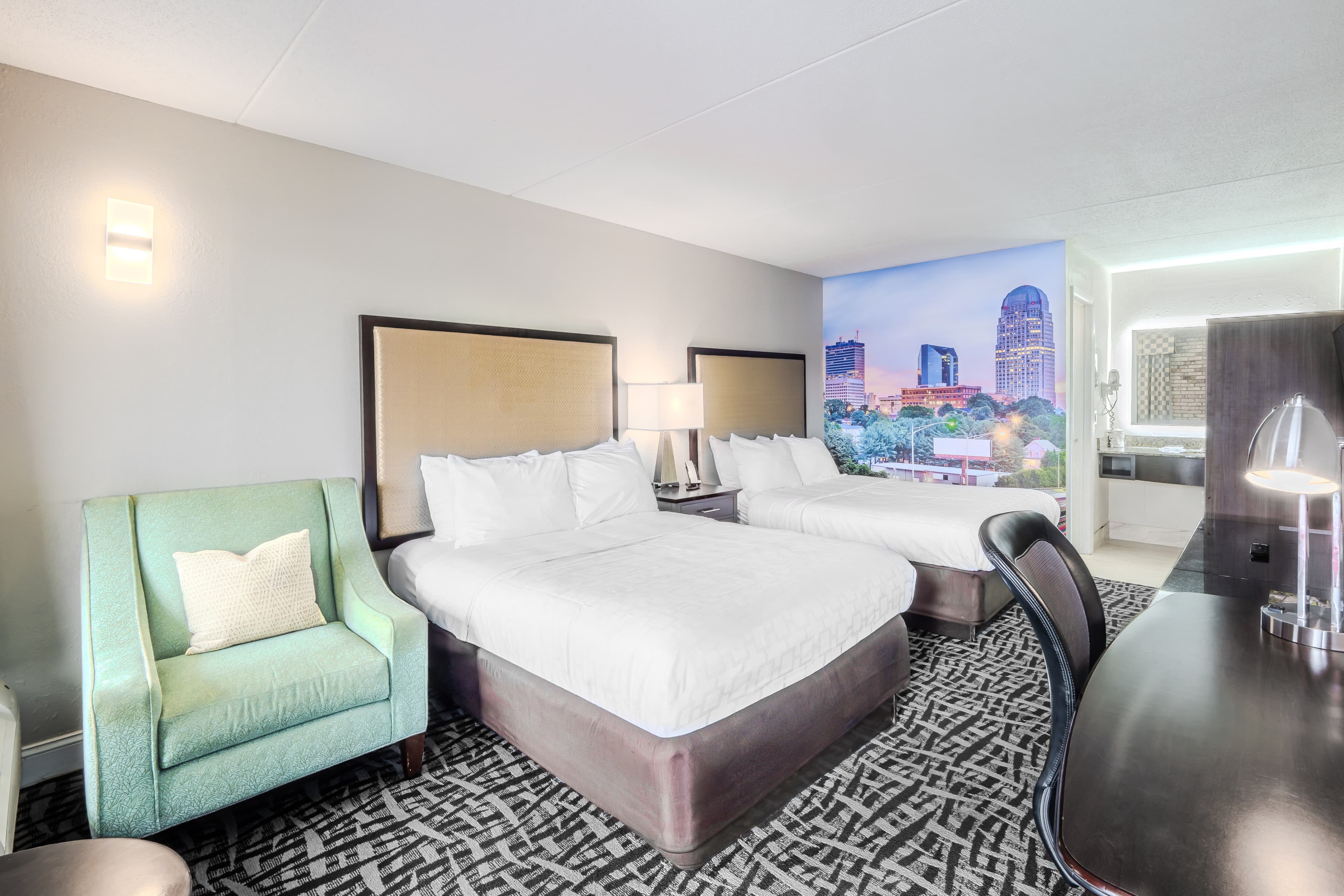 Clarion Pointe Winston - Salem Downtown - Image 2