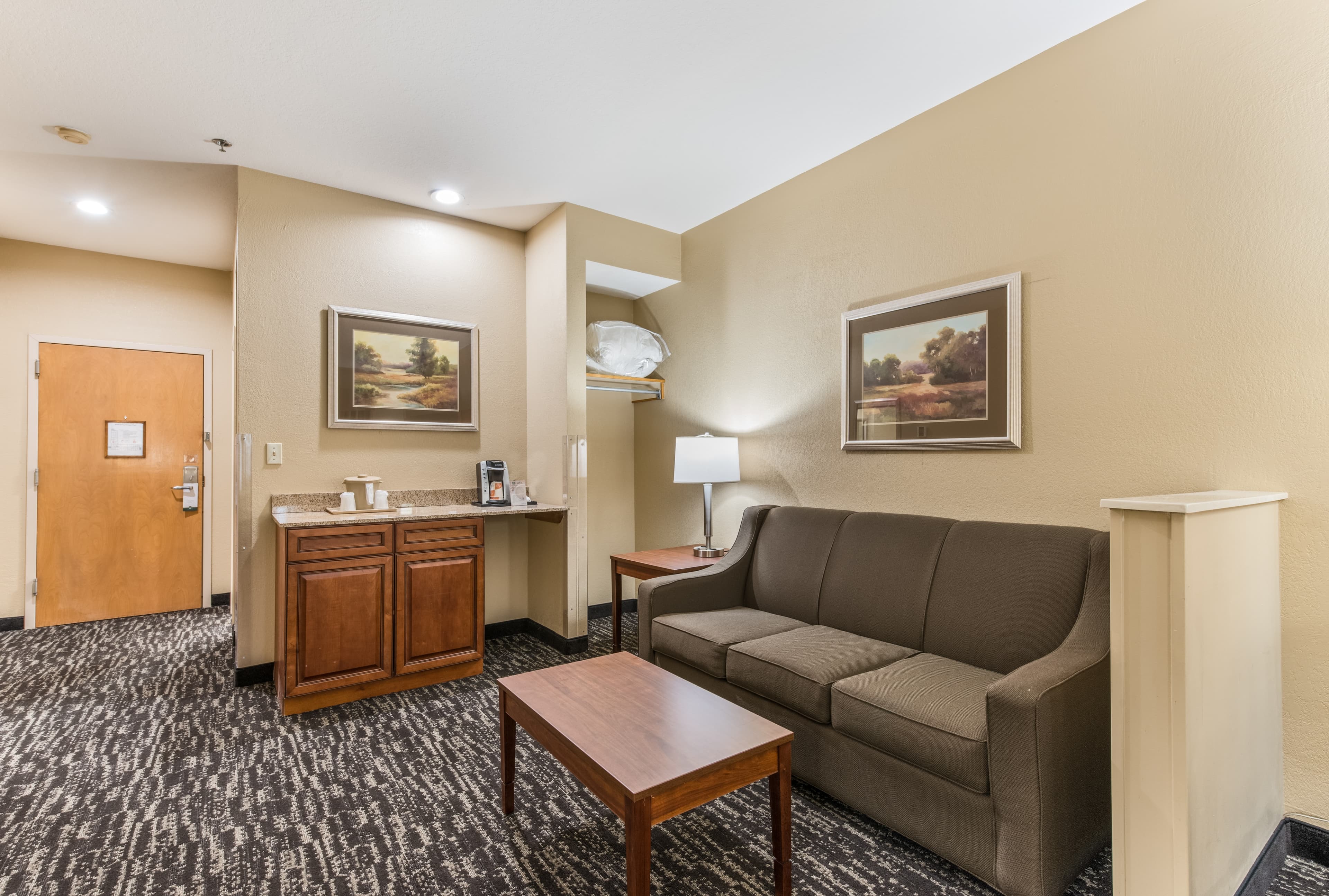 Quality Inn & Suites Hendersonville - Flat Rock — 34