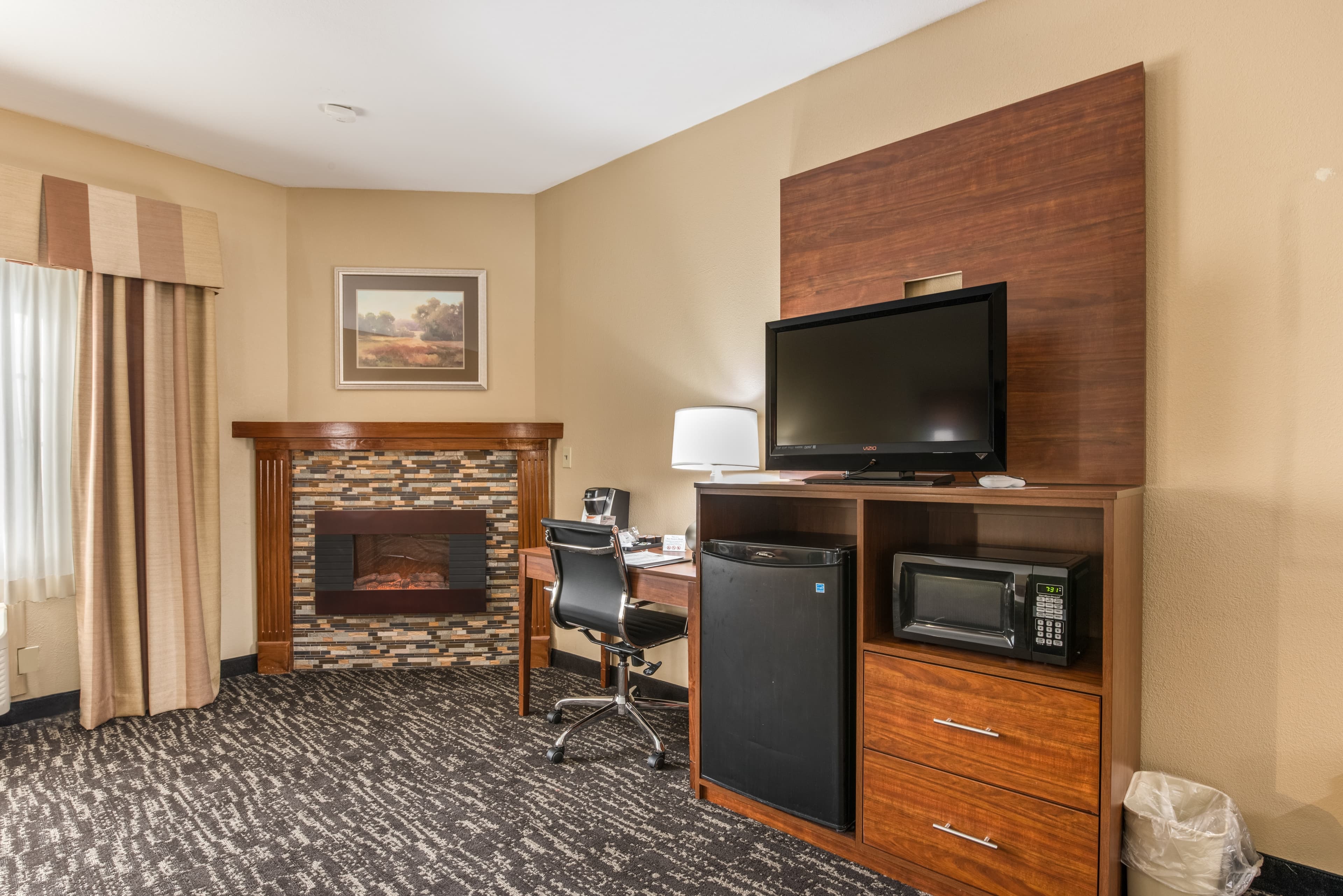 Quality Inn & Suites Hendersonville - Flat Rock — 28