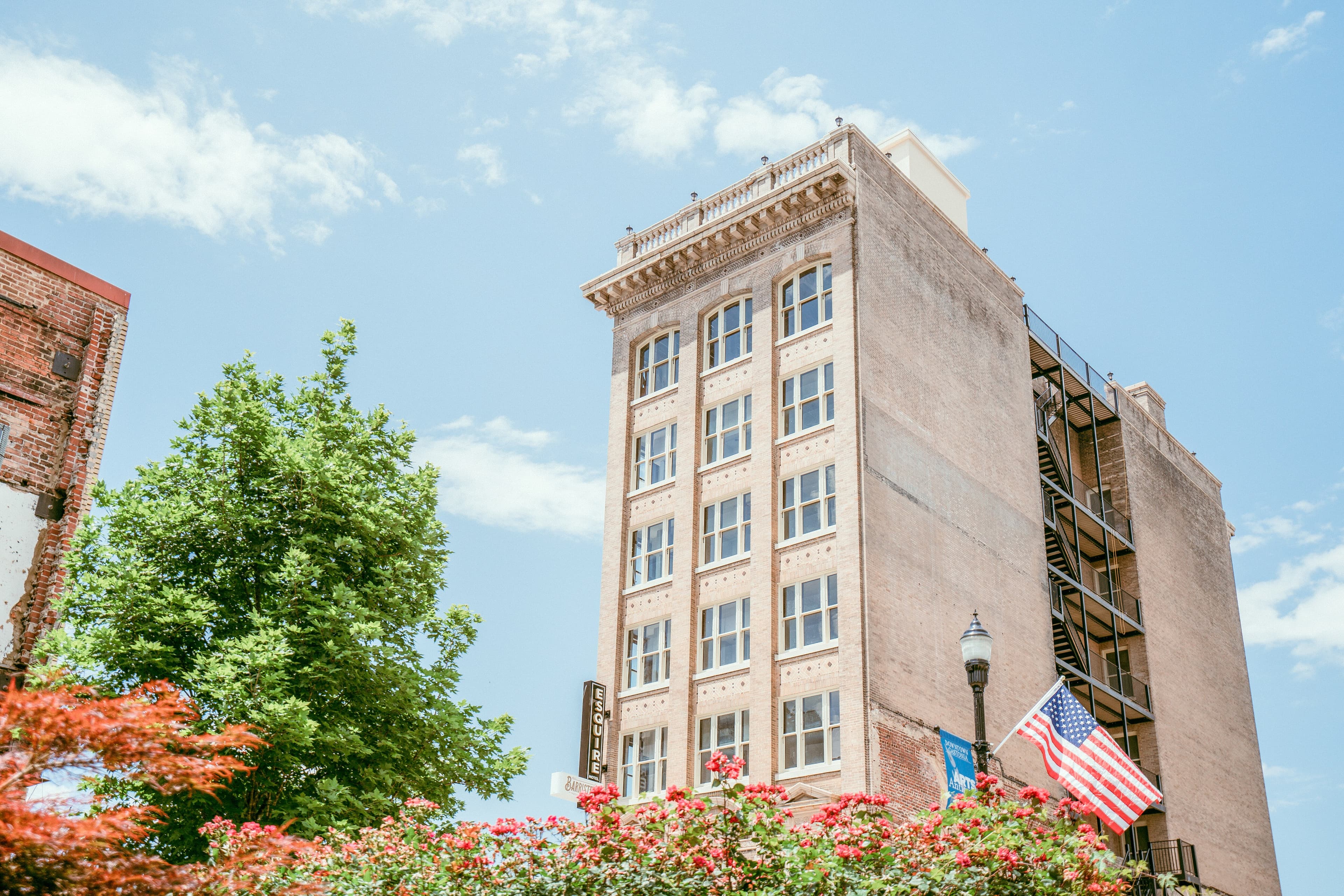 The Esquire Hotel Downtown Gastonia, an Ascend Collection Hotel - Image 1