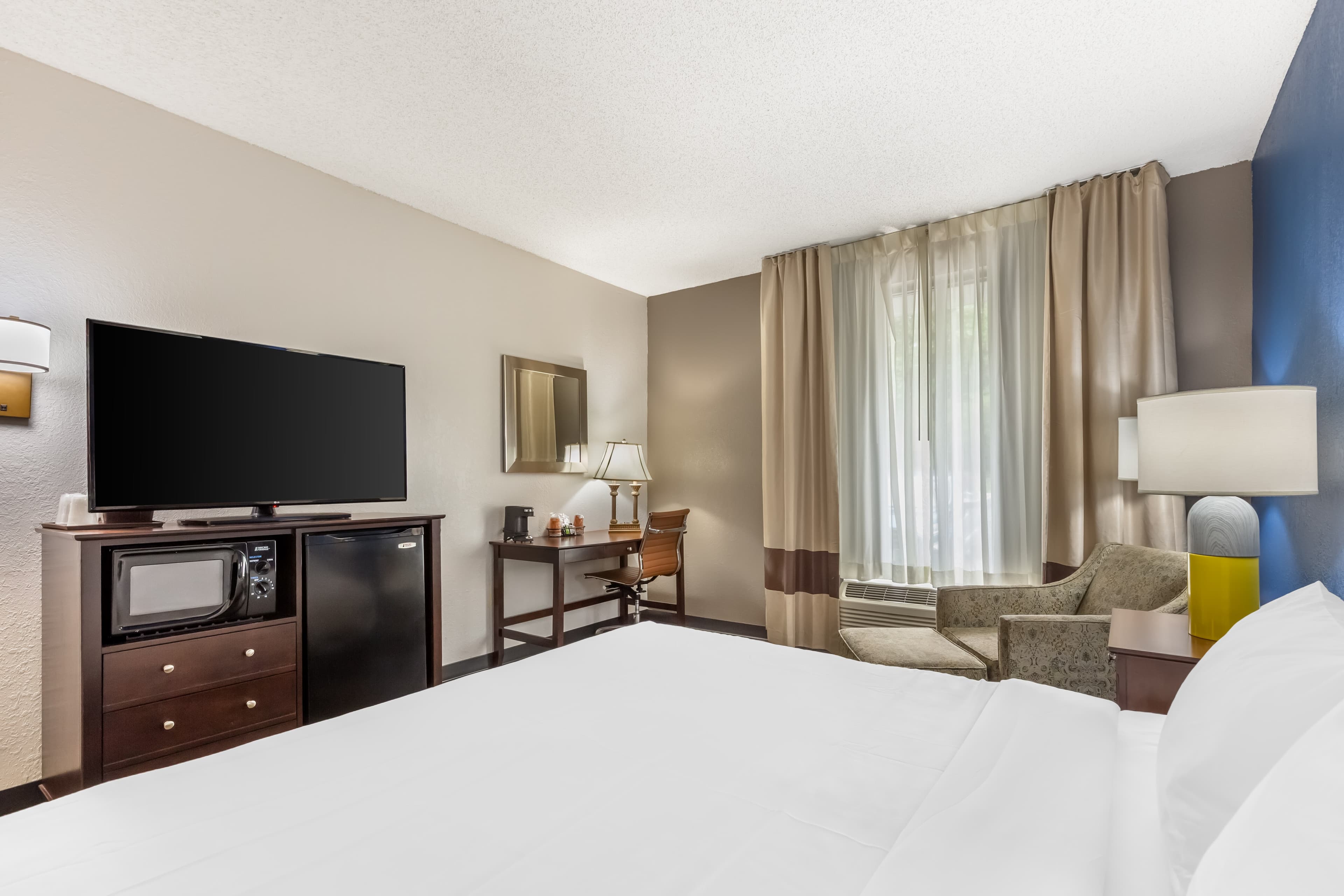 Comfort Inn Pinehurst - Southern Pines - Image 3
