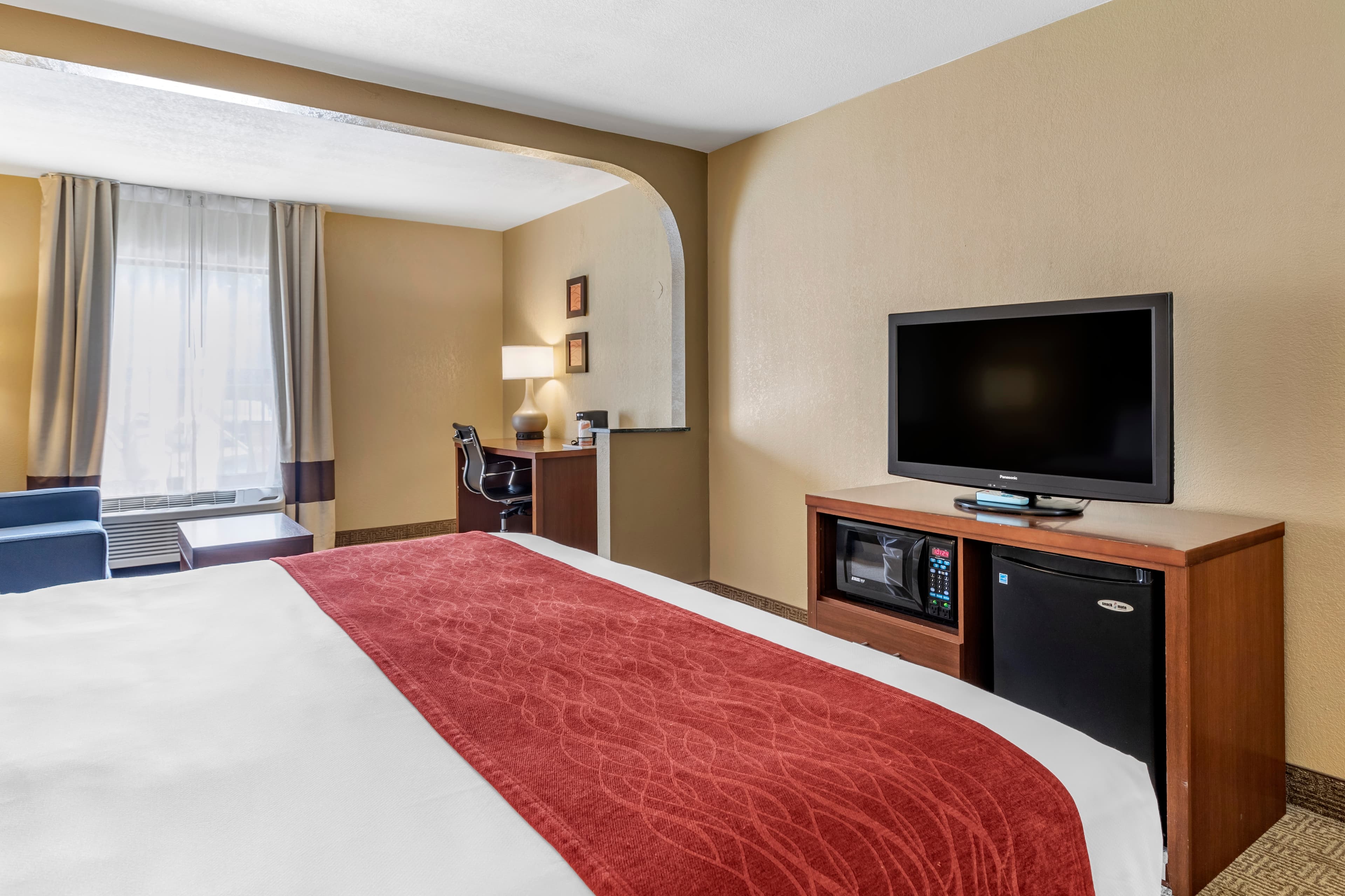 Comfort Inn Biltmore West — 16