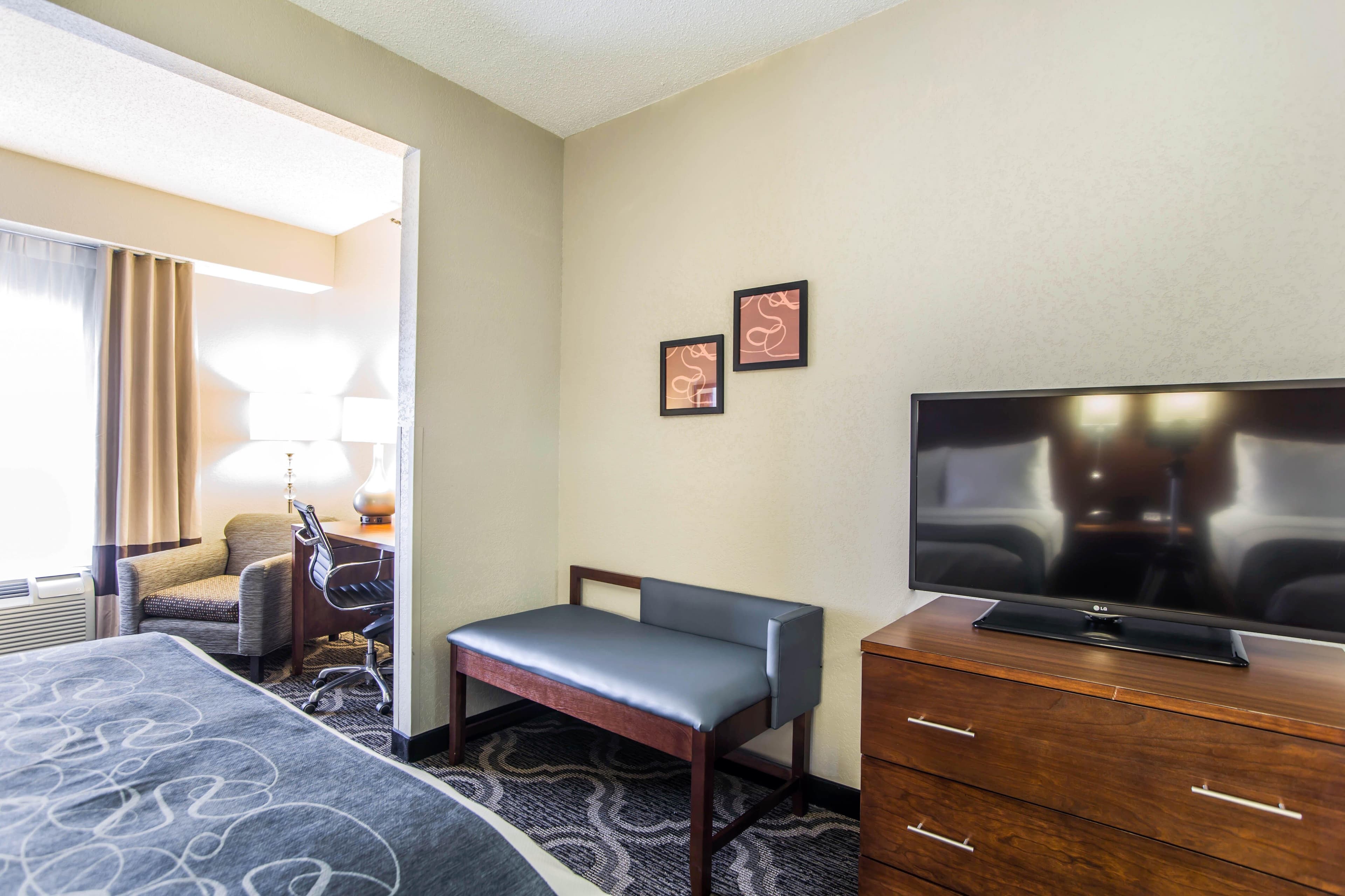 Comfort Suites Pineville - Ballantyne Area — 28