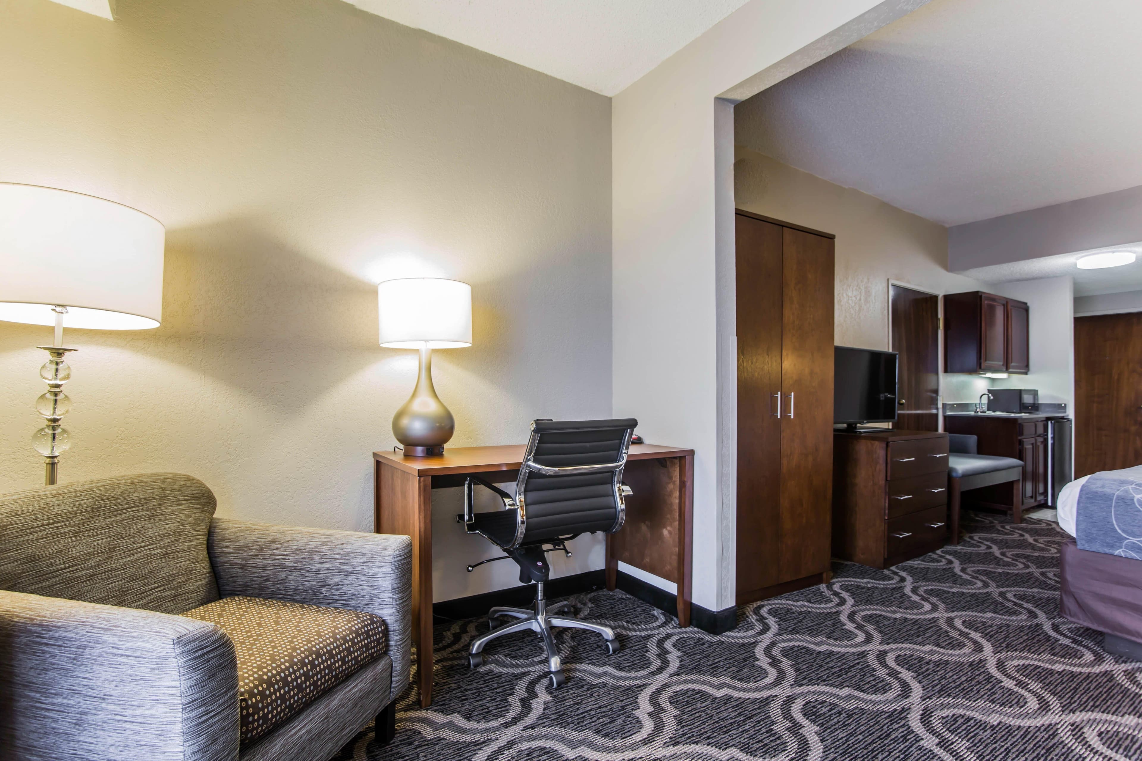 Comfort Suites Pineville - Ballantyne Area — 6