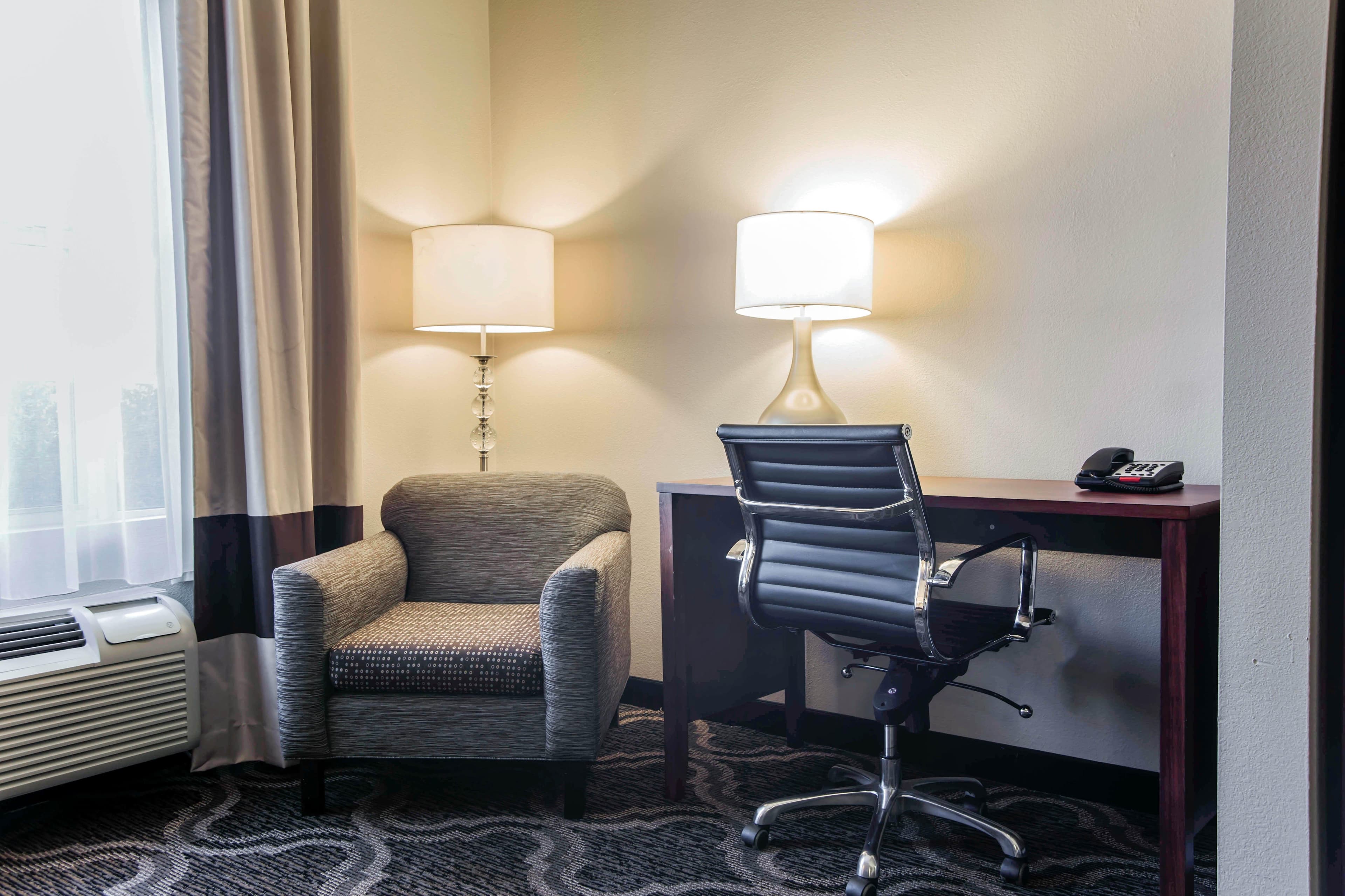 Comfort Suites Pineville - Ballantyne Area — 9