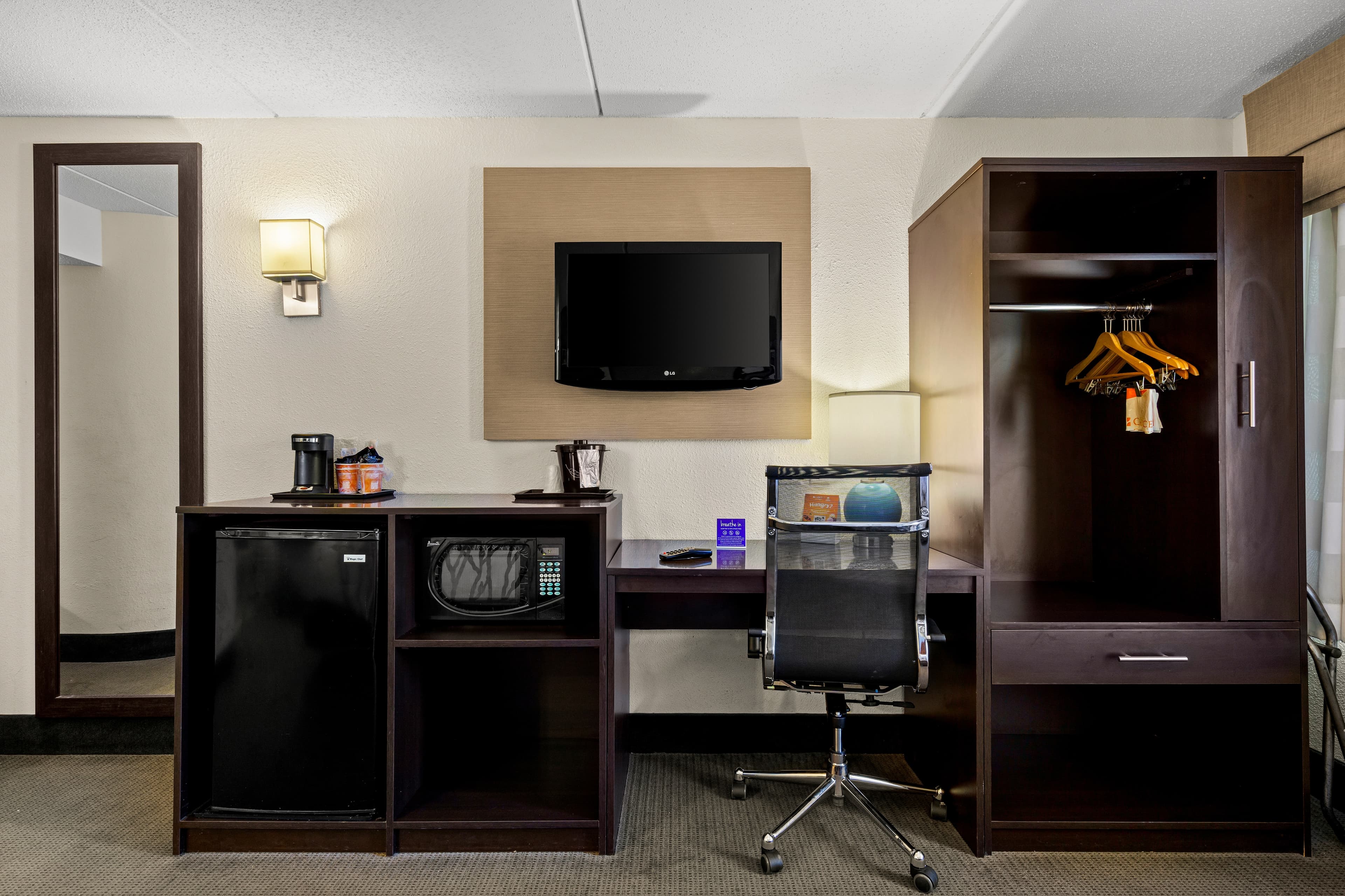 Sleep Inn Wilmington near University - Image 4