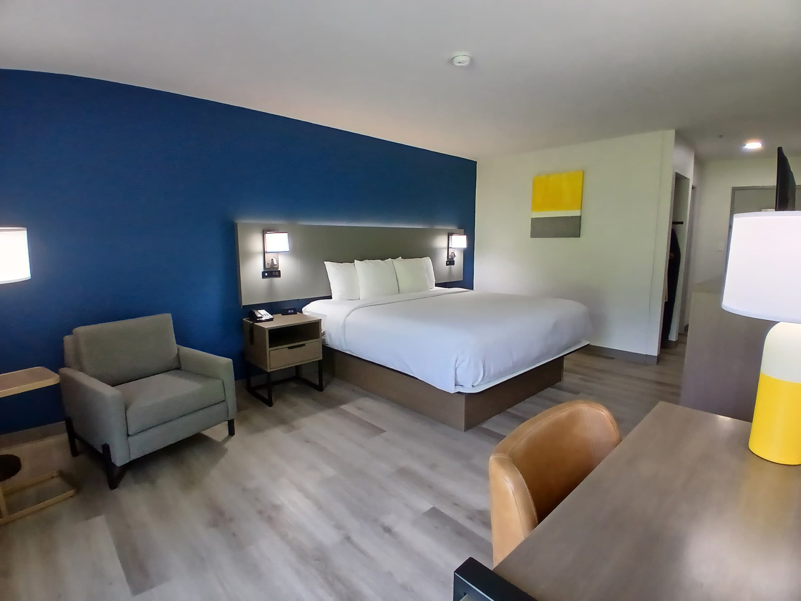 Comfort Inn - Image 1