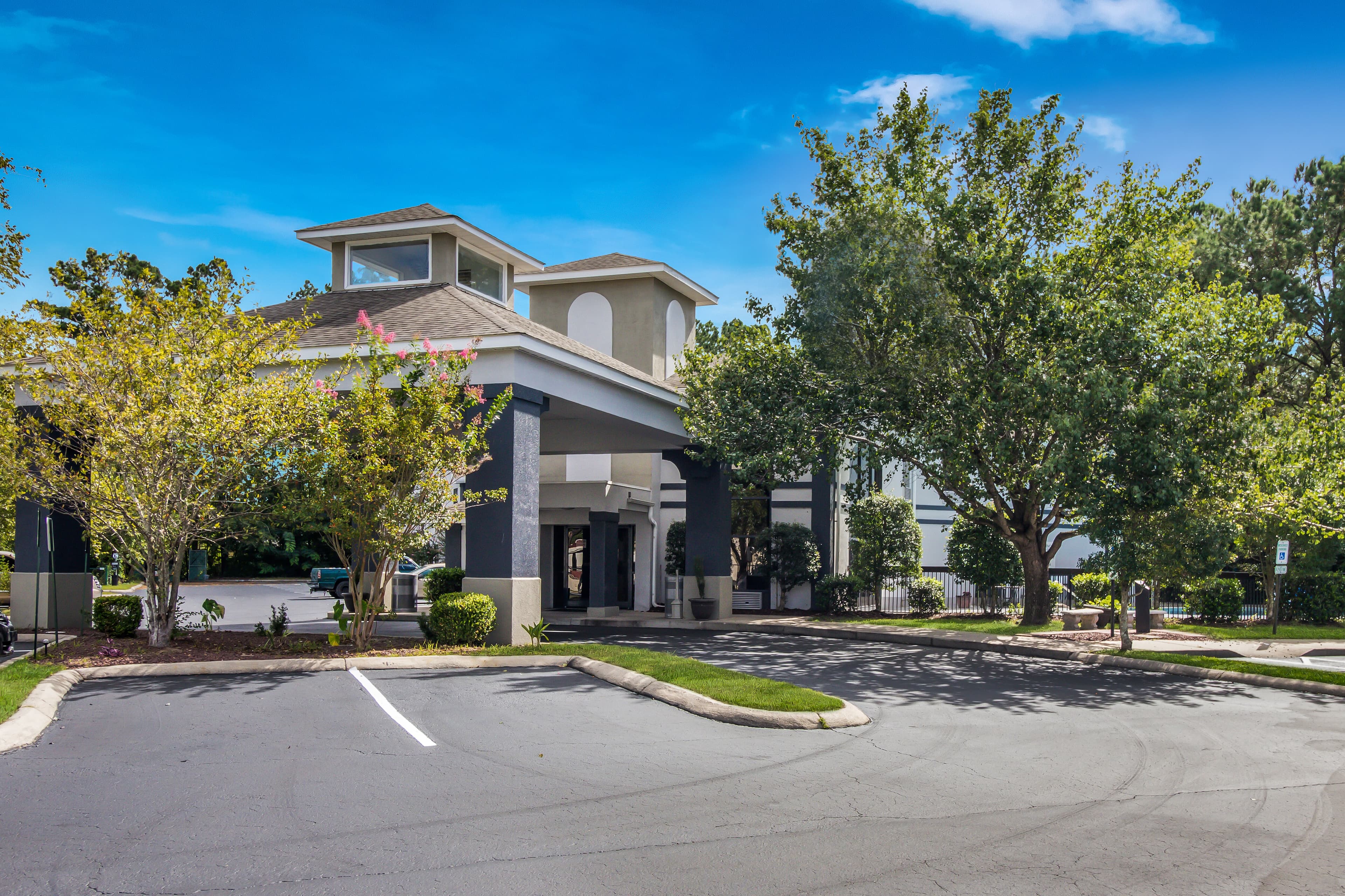 Quality Inn near MCAS Cherry Point - Image 1