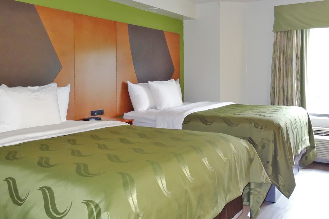 Quality Inn & Suites Raleigh North - Image 2