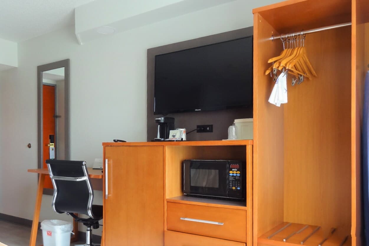 Quality Inn & Suites Raleigh North - Image 3