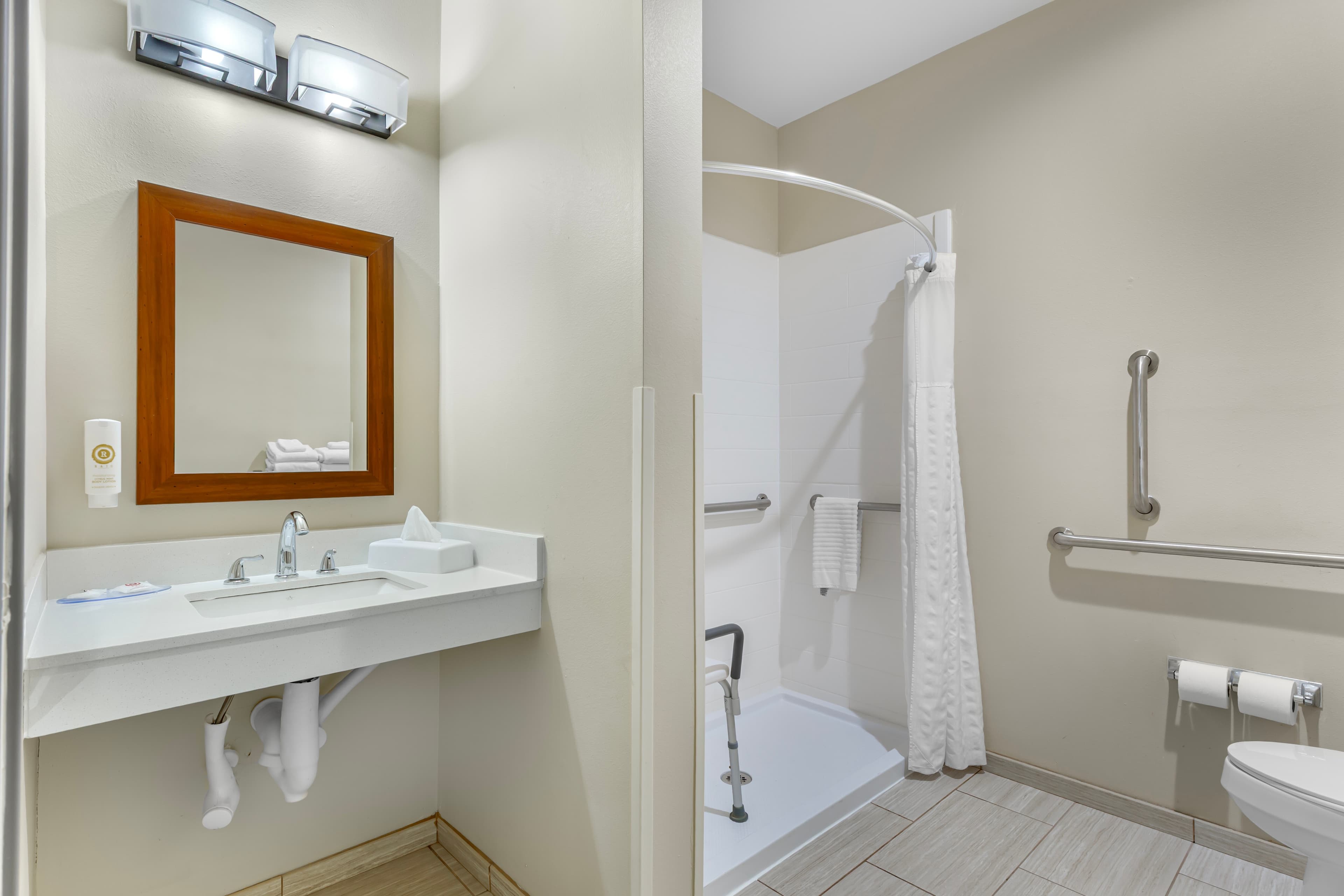 Comfort Suites Greensboro-High Point — 9
