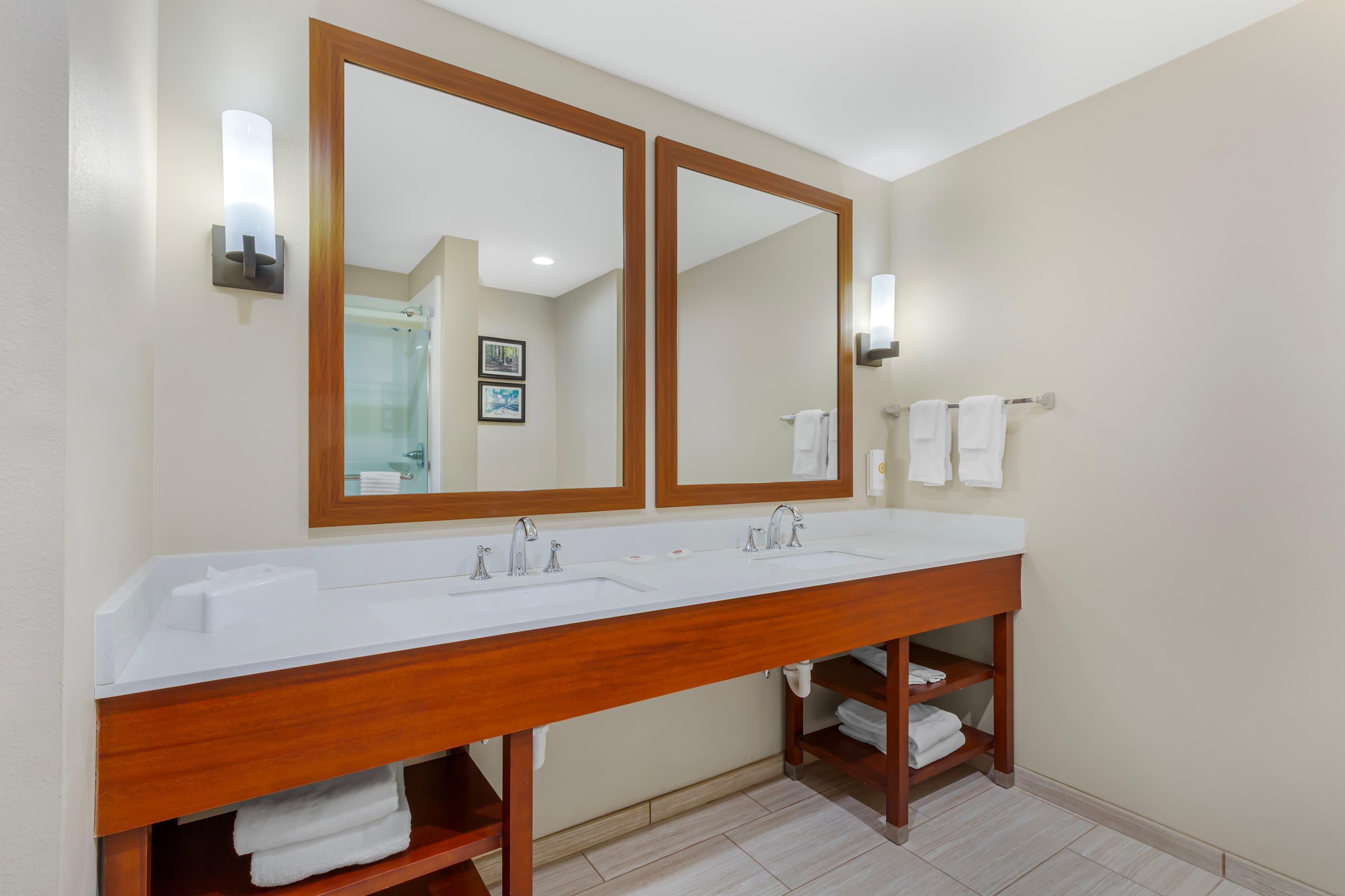 Comfort Suites Greensboro-High Point — 25