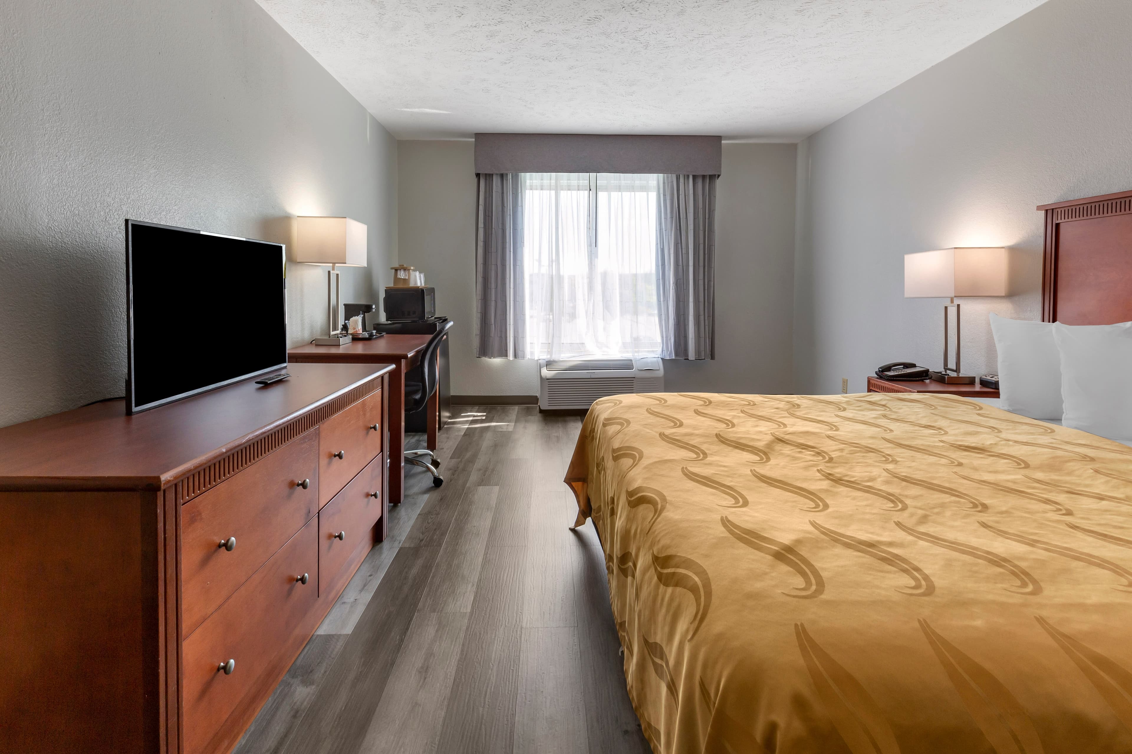 Quality Inn Fayetteville near Fort Bragg — 11