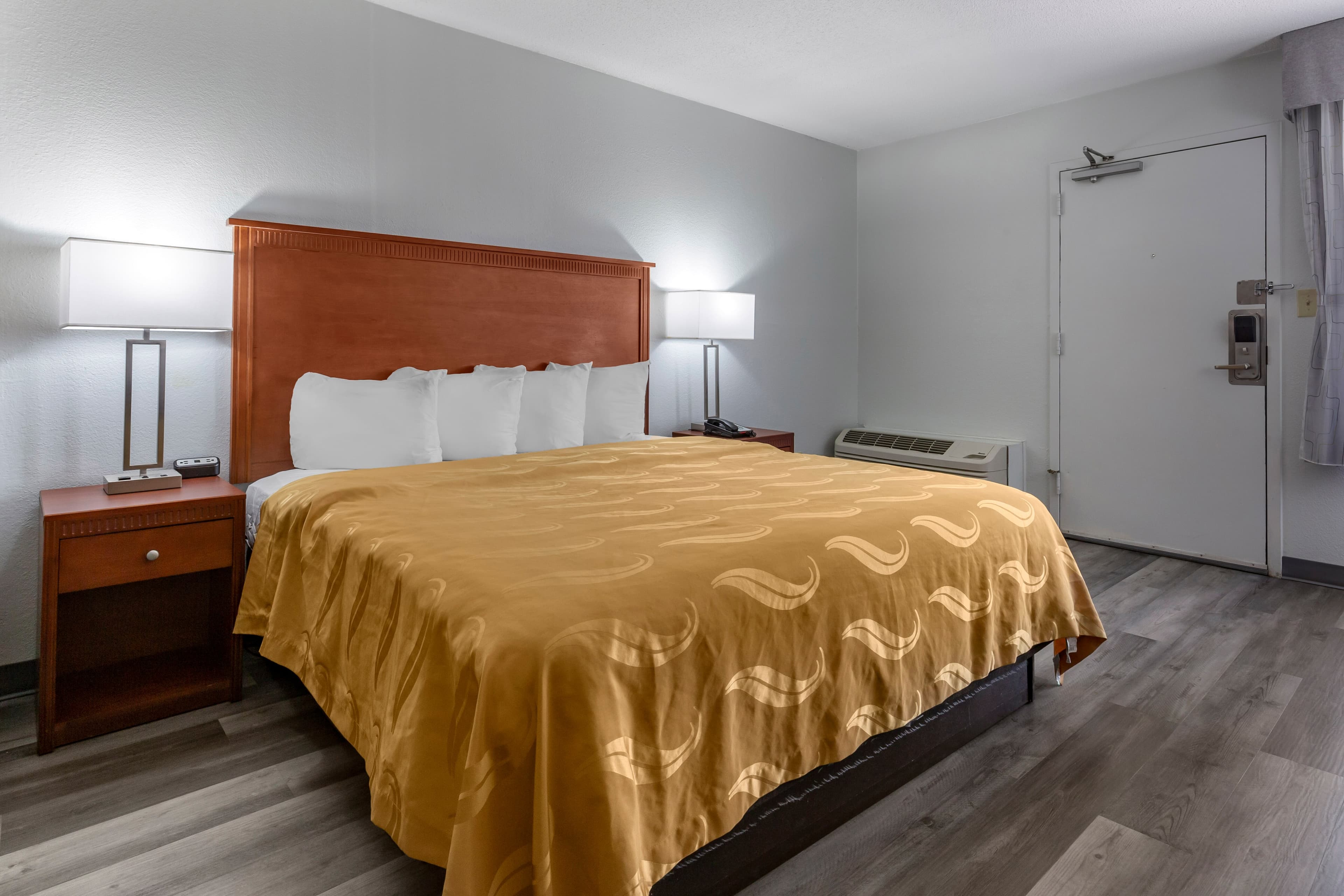 Quality Inn Fayetteville near Fort Bragg — 6