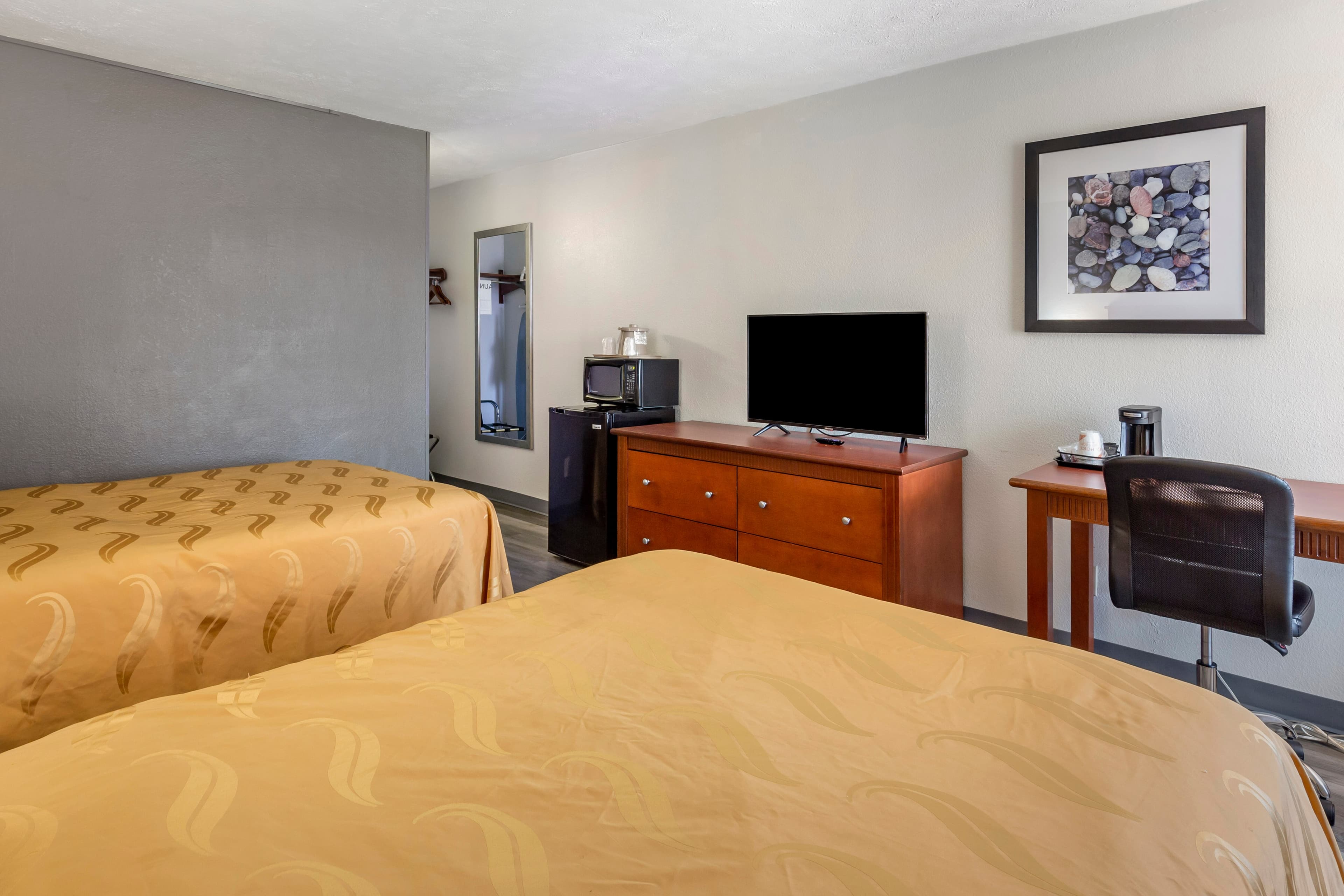 Quality Inn Fayetteville near Fort Bragg - Image 3