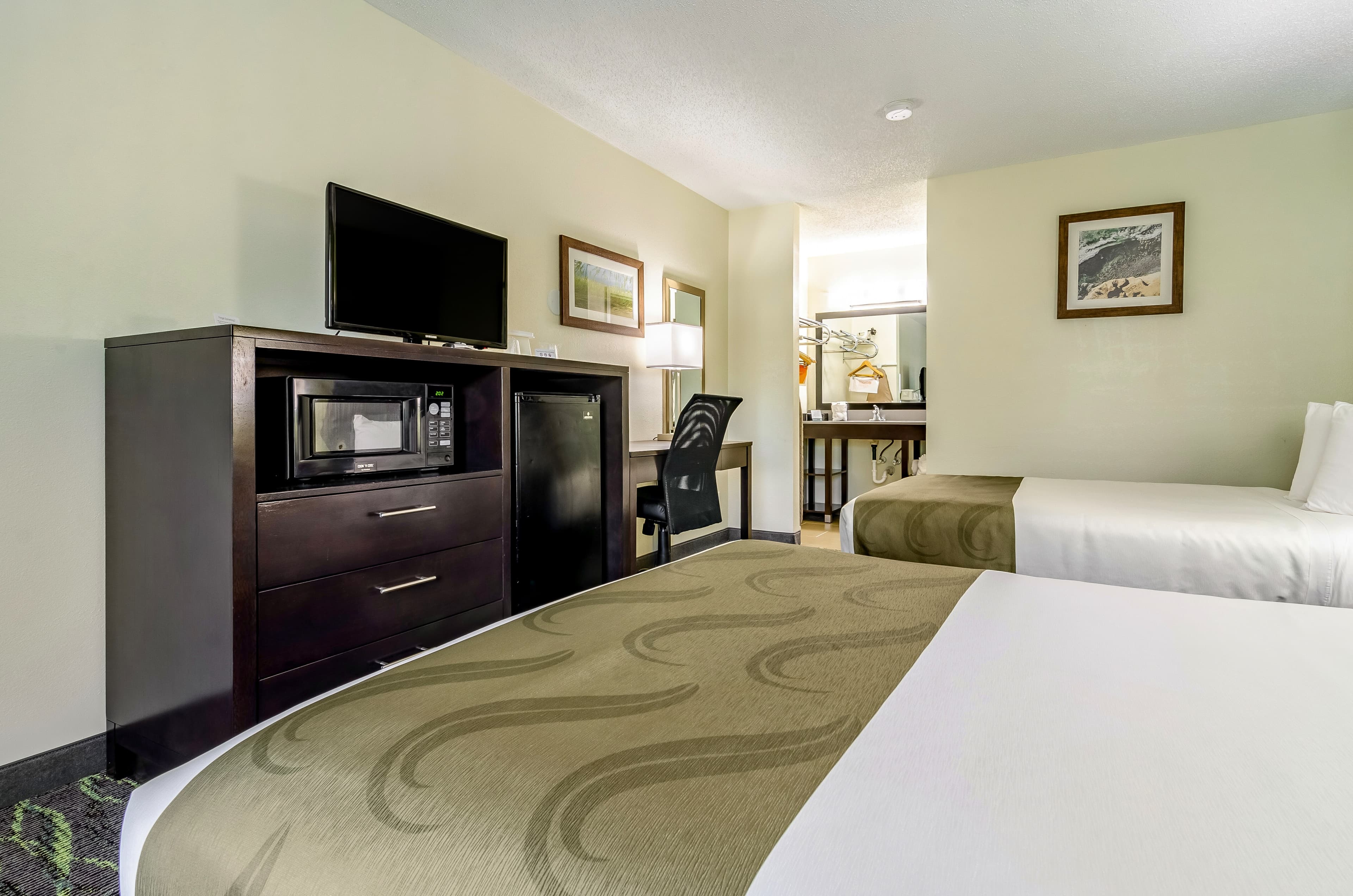 Quality Inn & Suites Creedmoor - Butner - Image 4