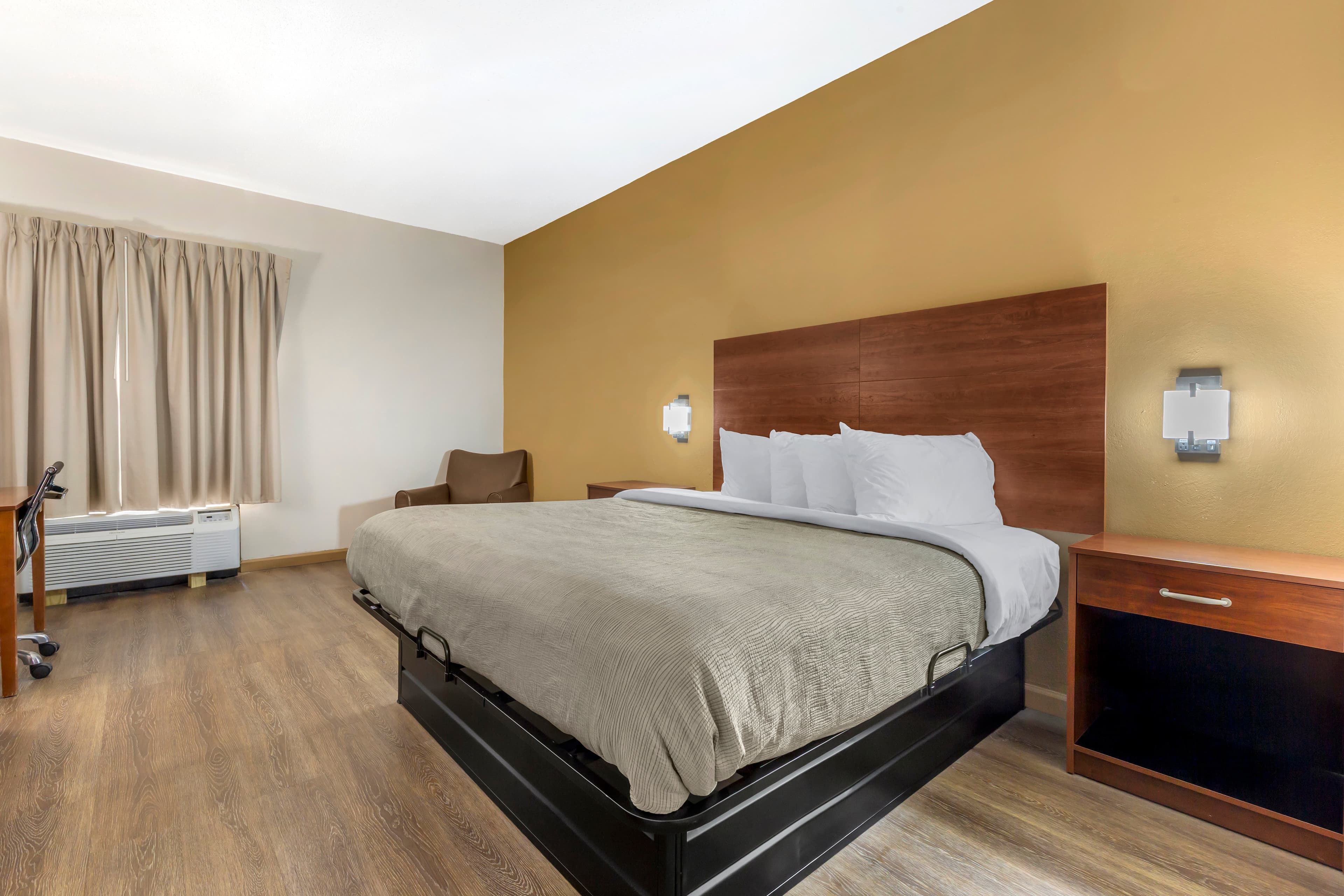 Quality Inn Lumberton North — 14