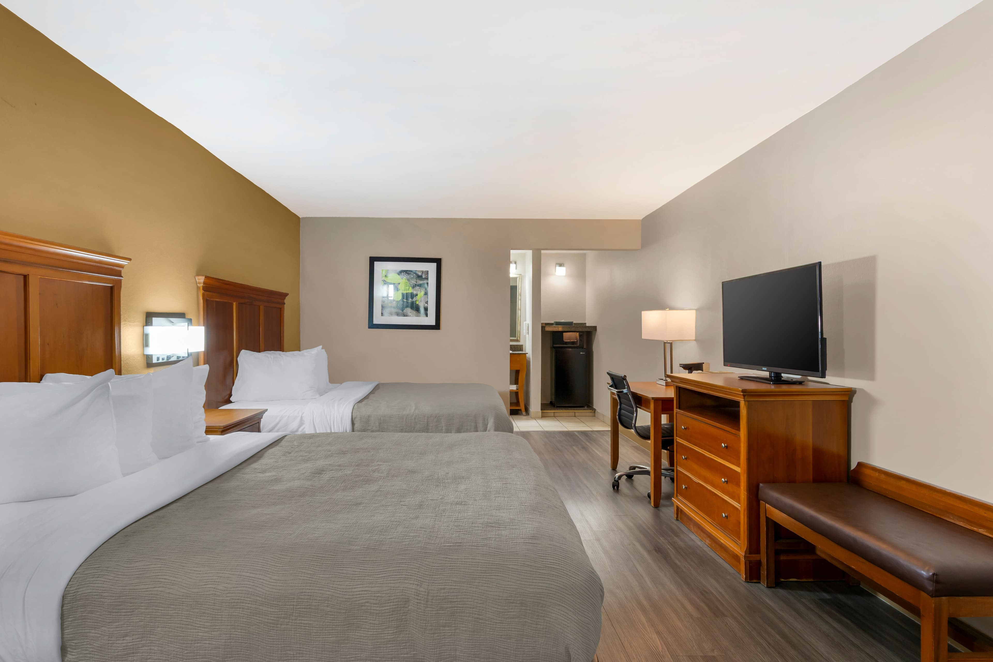 Quality Inn Lumberton North — 7