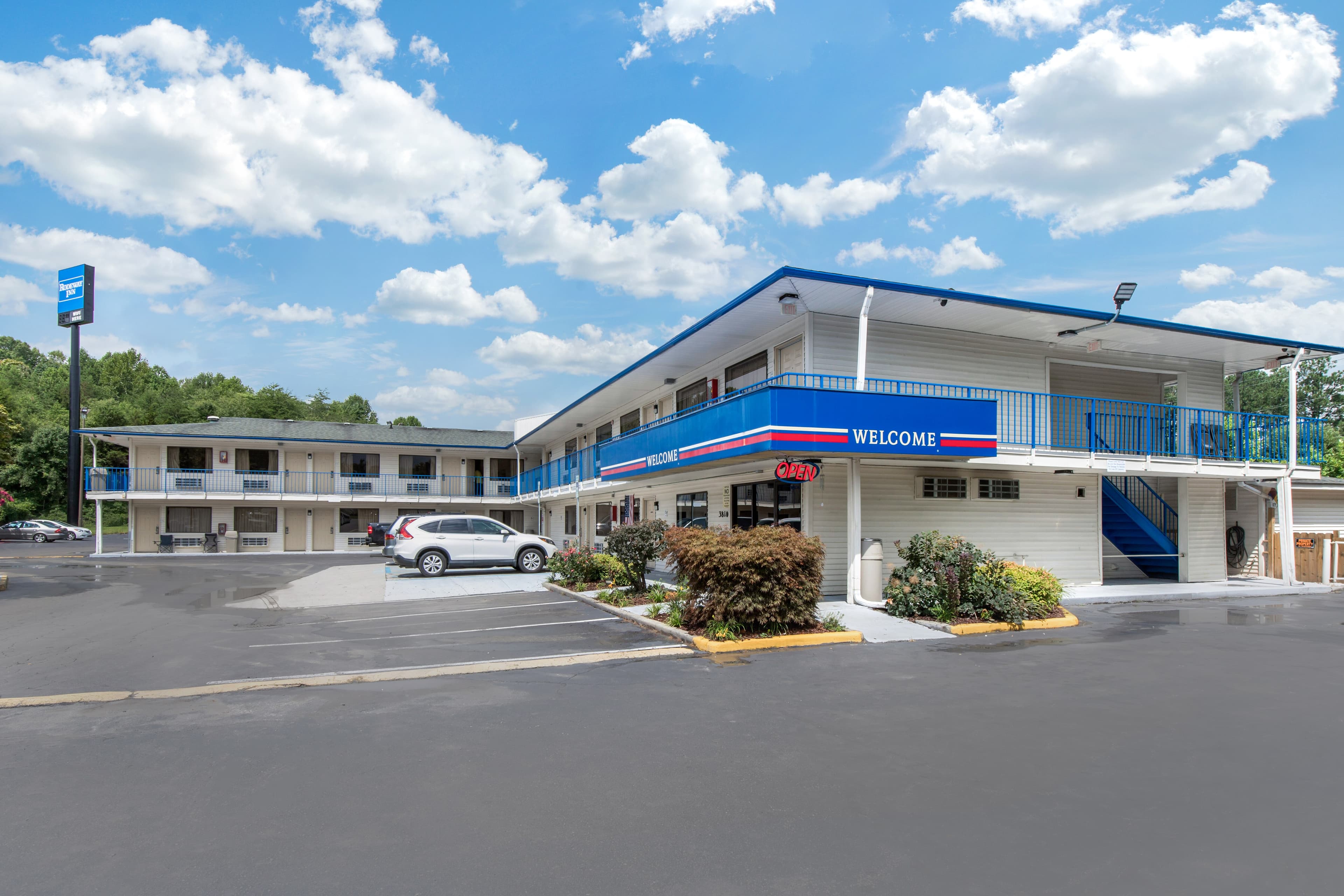 Rodeway Inn Winston Salem Route 52 - Image 1