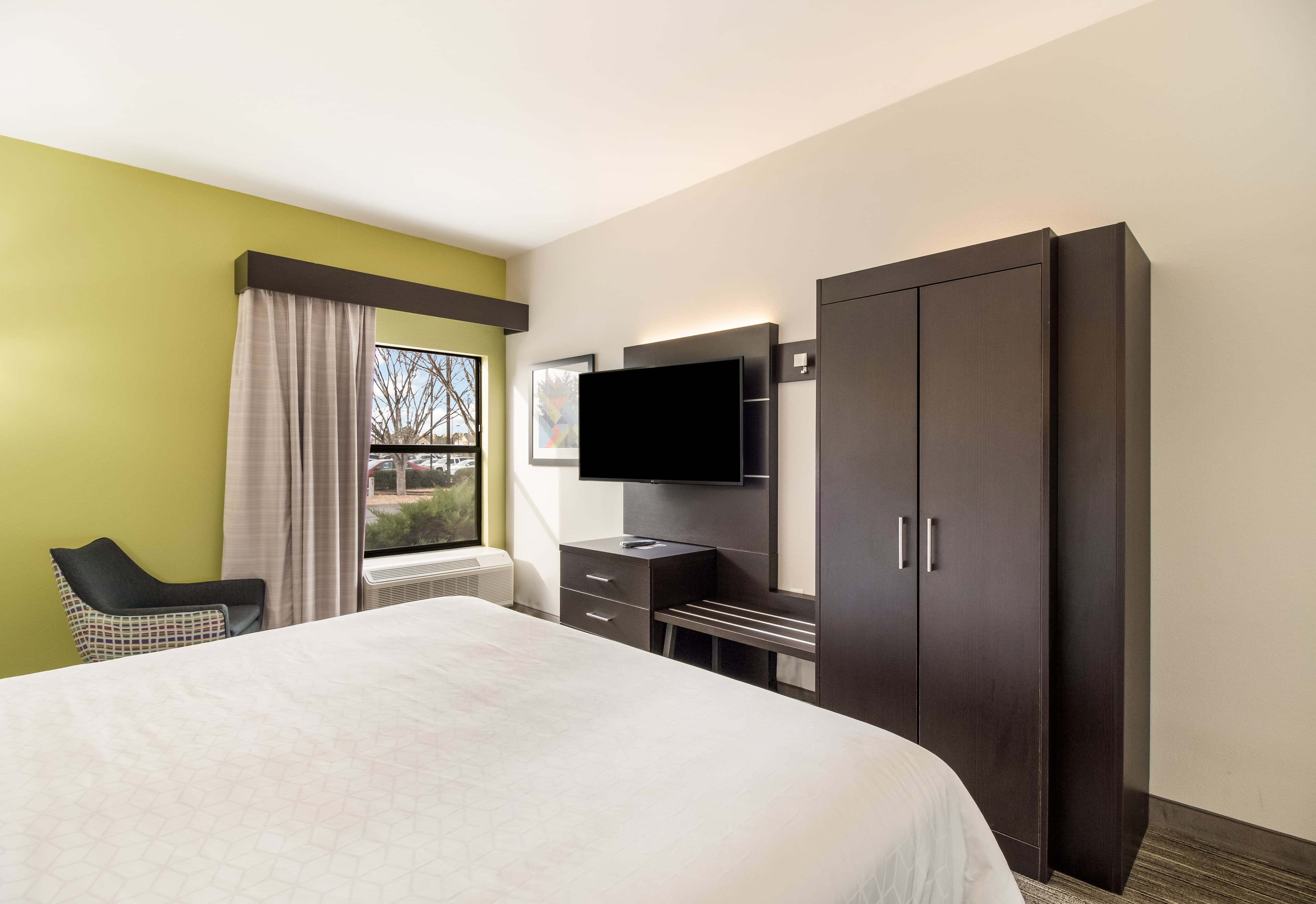 Clarion Pointe New Bern - Image 5