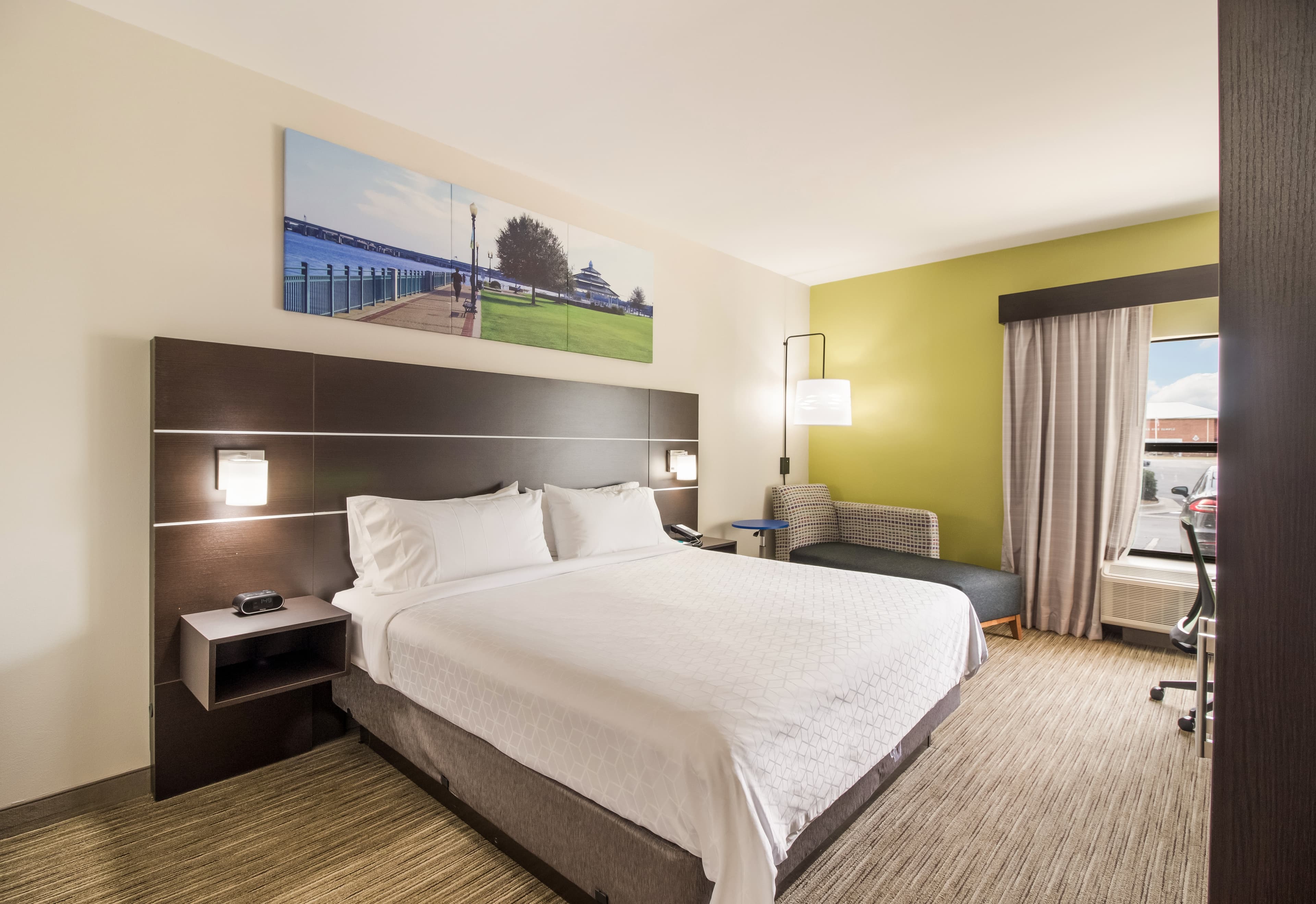 Clarion Pointe New Bern — 13