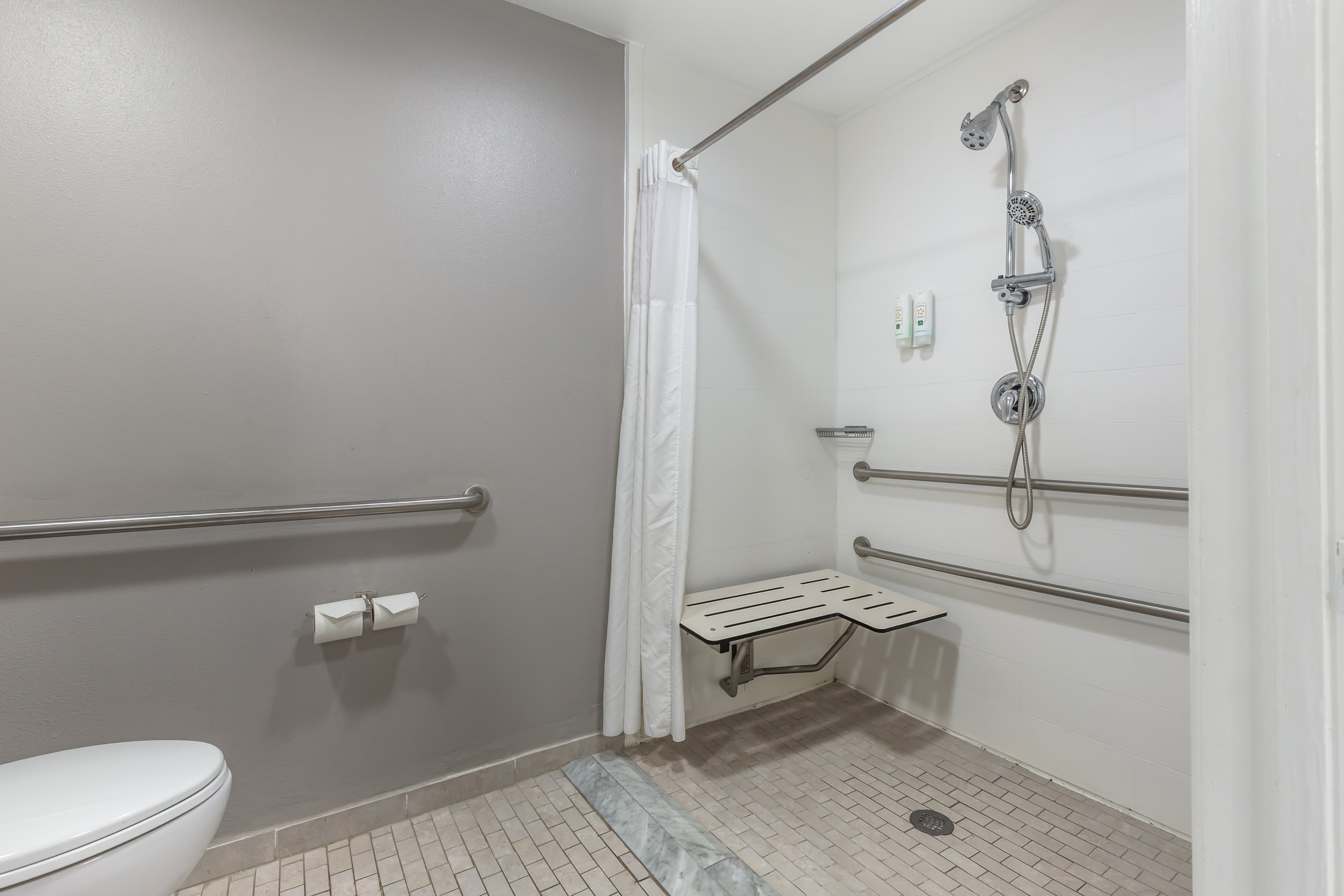 Quality Inn Wilmington - Image 5