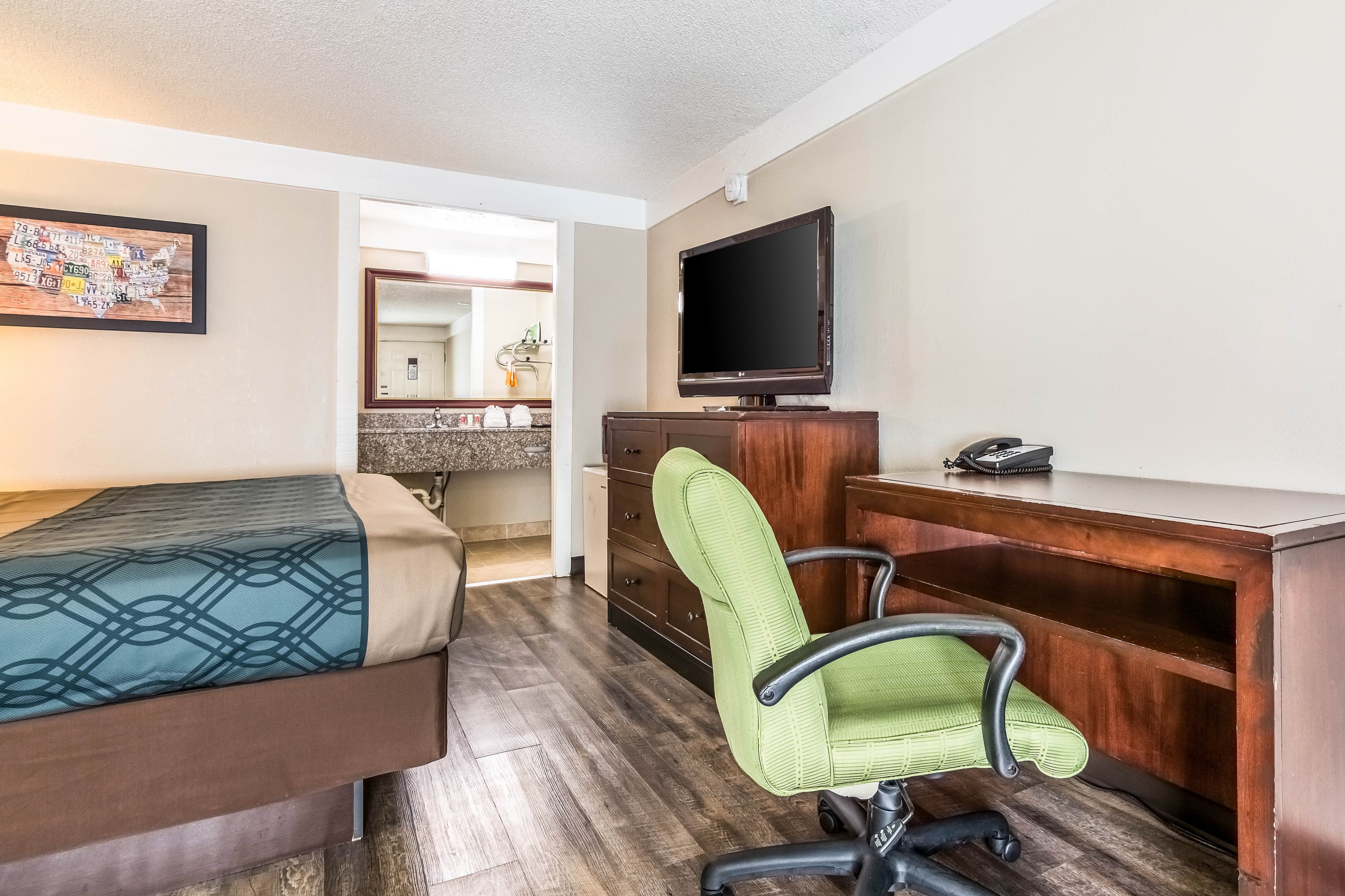 Econo Lodge Gastonia North — 17