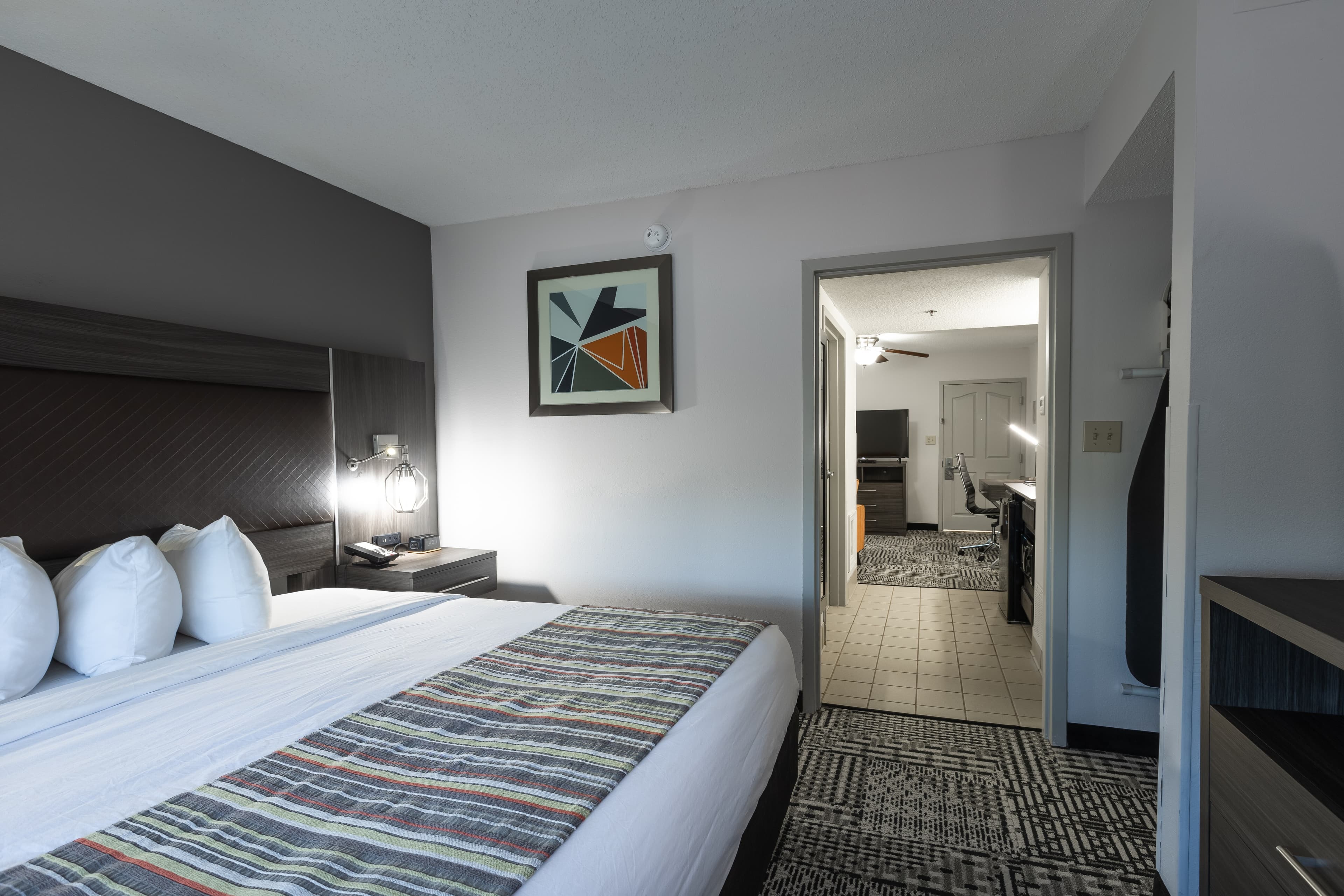 Country Inn & Suites by Radisson, Lake Norman Huntersville, NC — 7