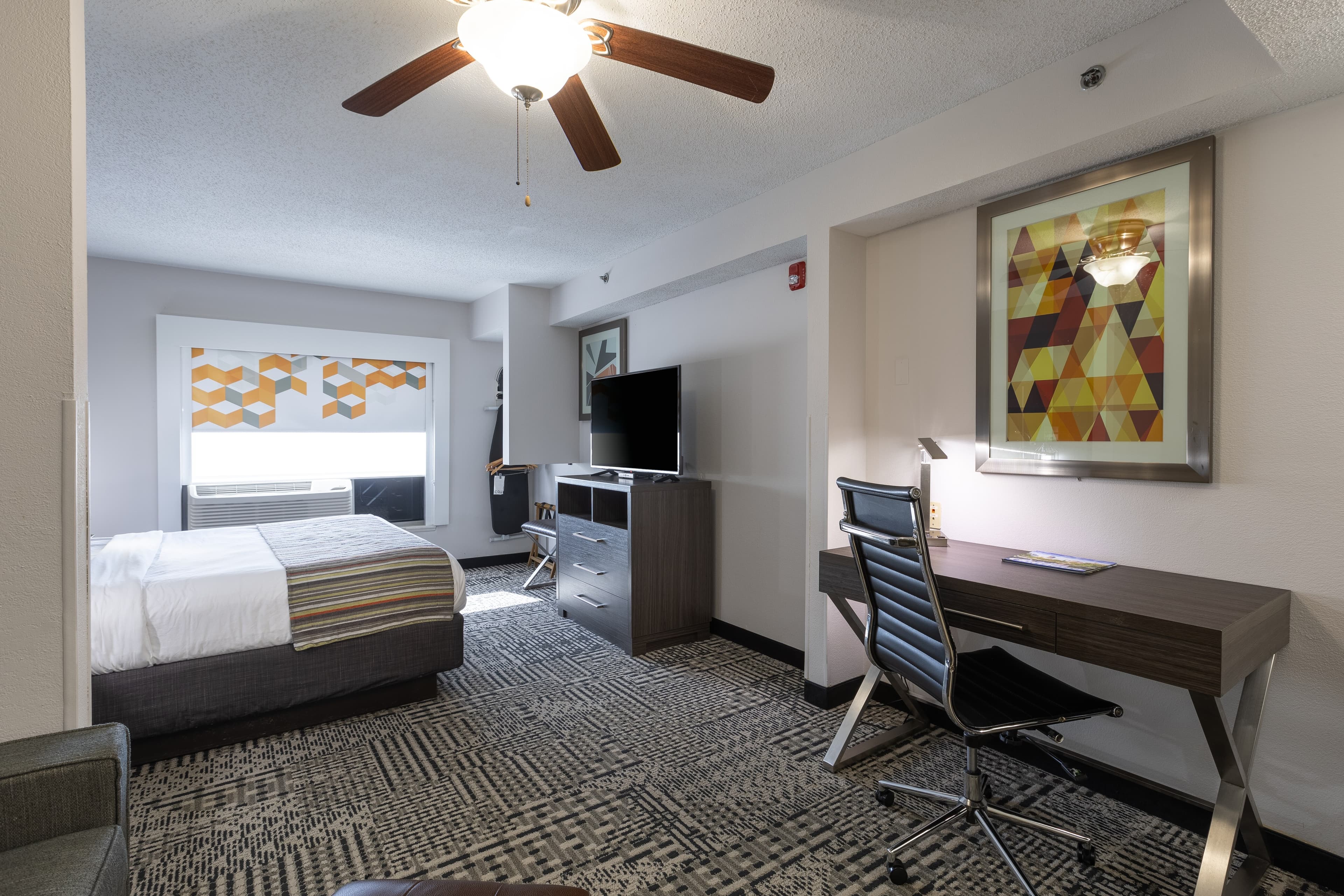 Country Inn & Suites by Radisson, Lake Norman Huntersville, NC — 13