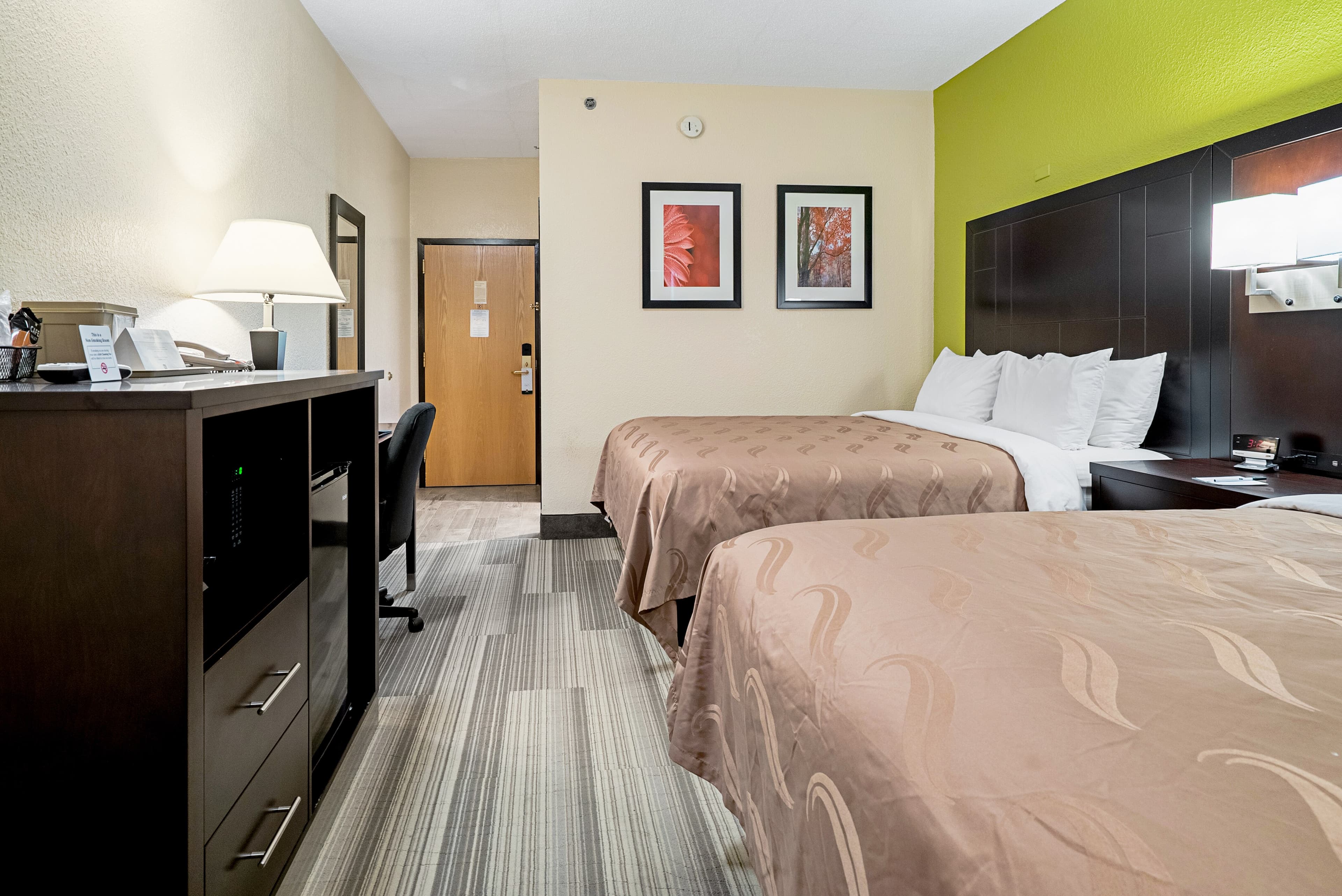 Quality Inn & Suites Robbinsville — 6