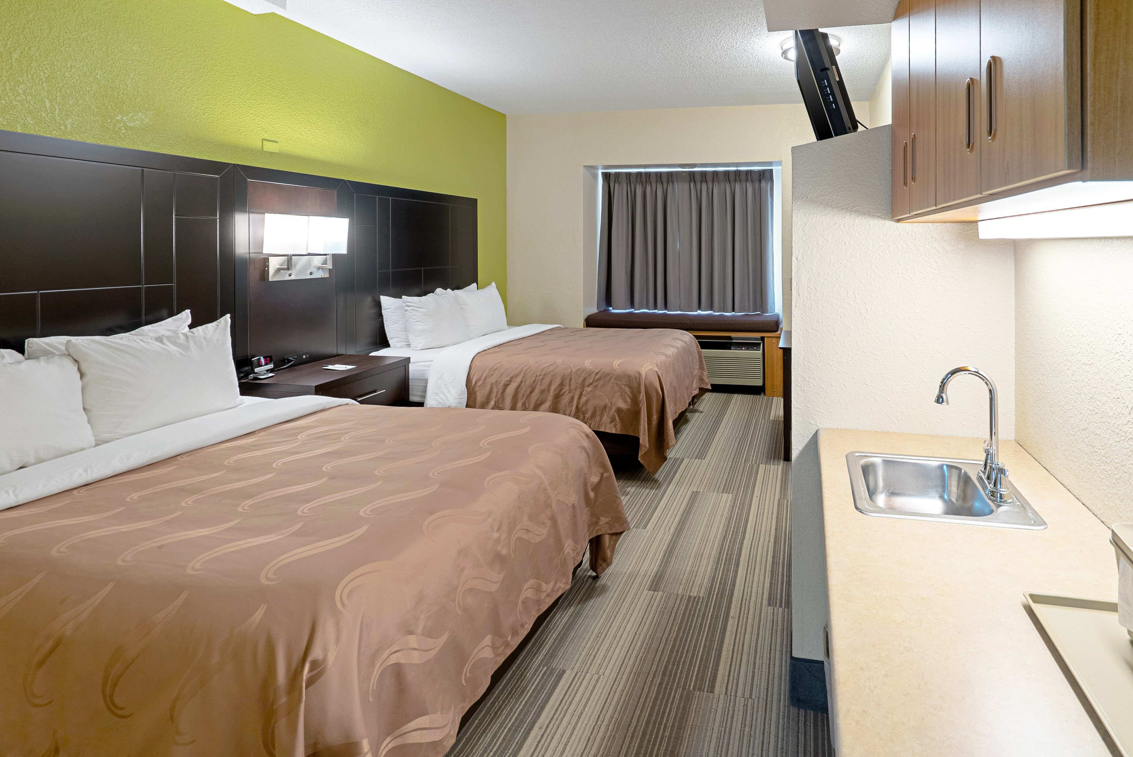 Quality Inn & Suites Robbinsville — 16