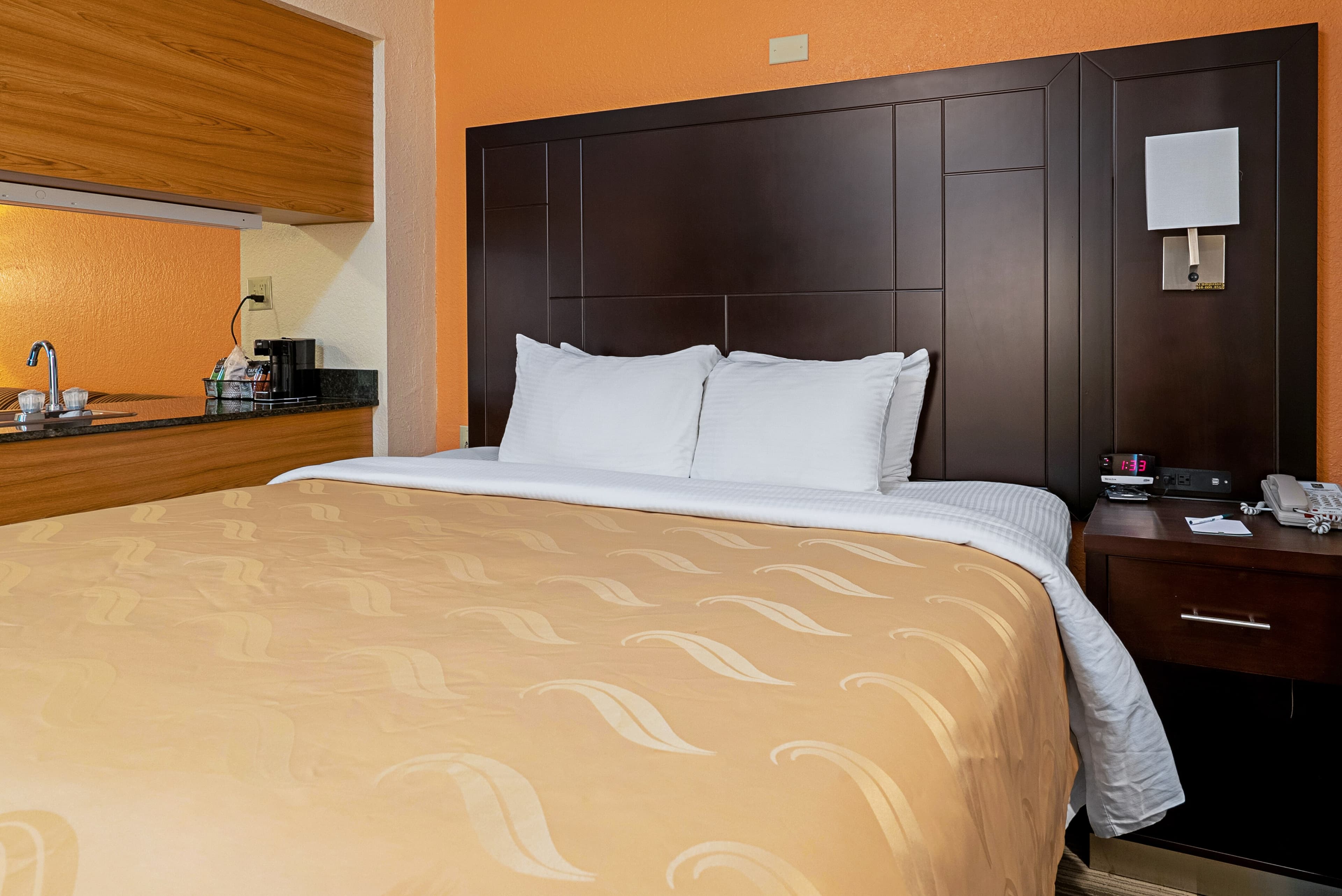 Quality Inn & Suites Robbinsville — 22