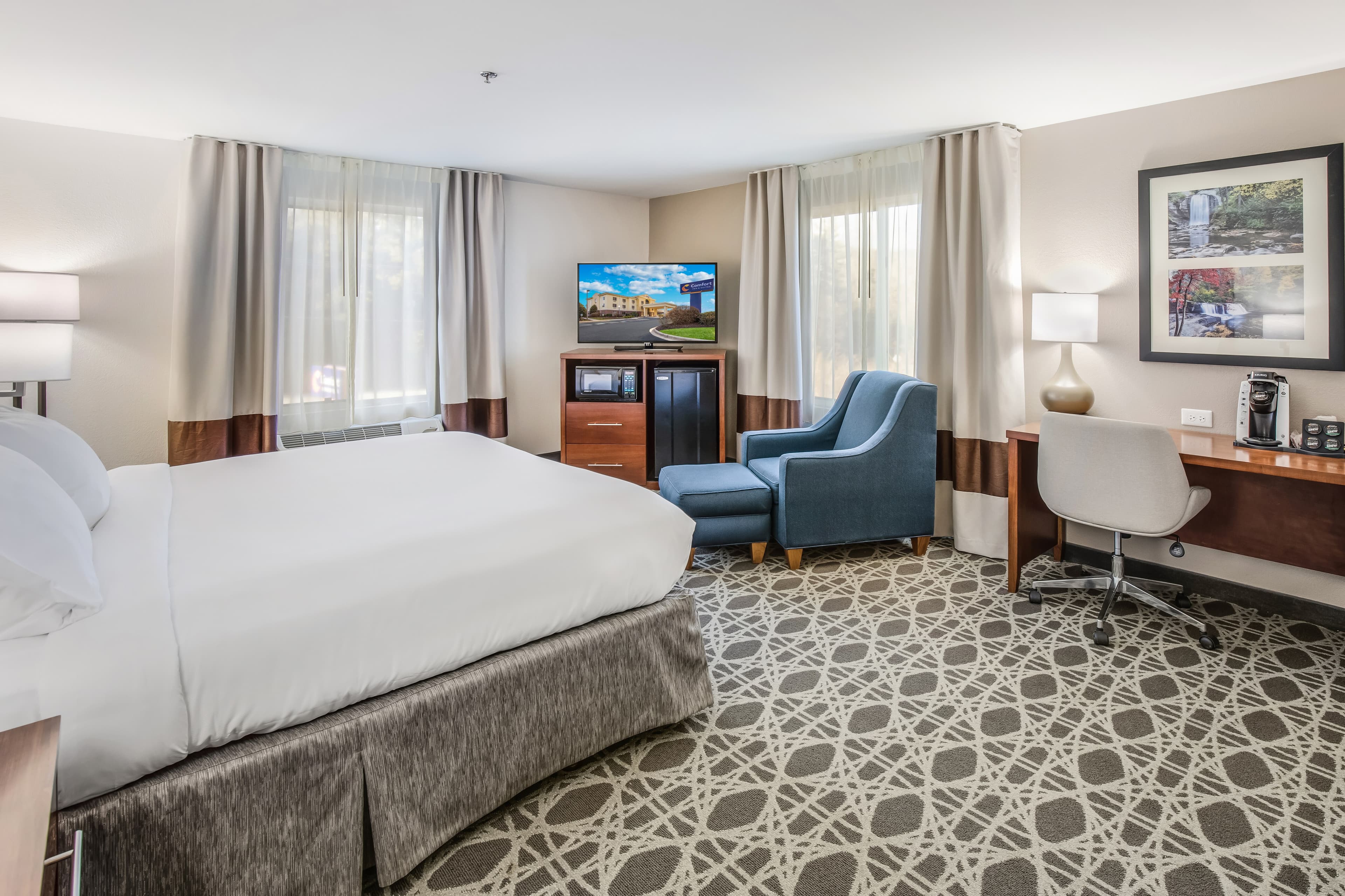 Comfort Inn & Suites Brevard North - Image 3