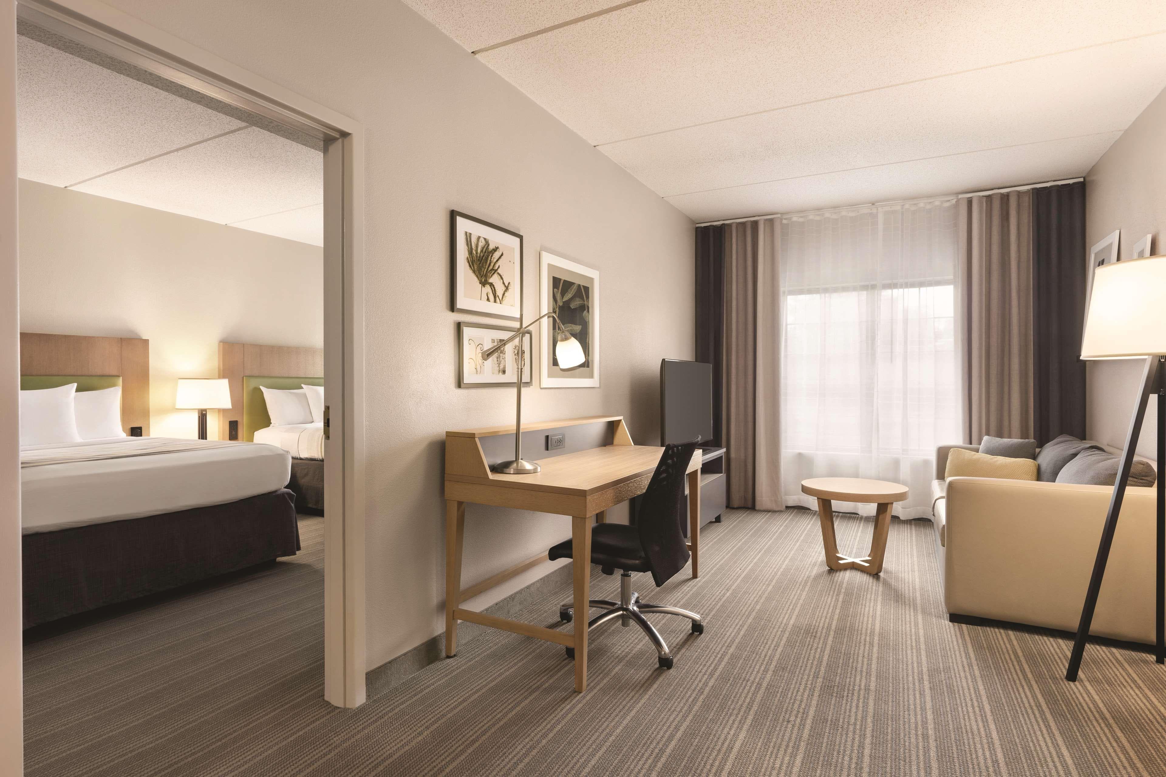 Country Inn & Suites by Radisson Raleigh-Durham Airport NC — 12