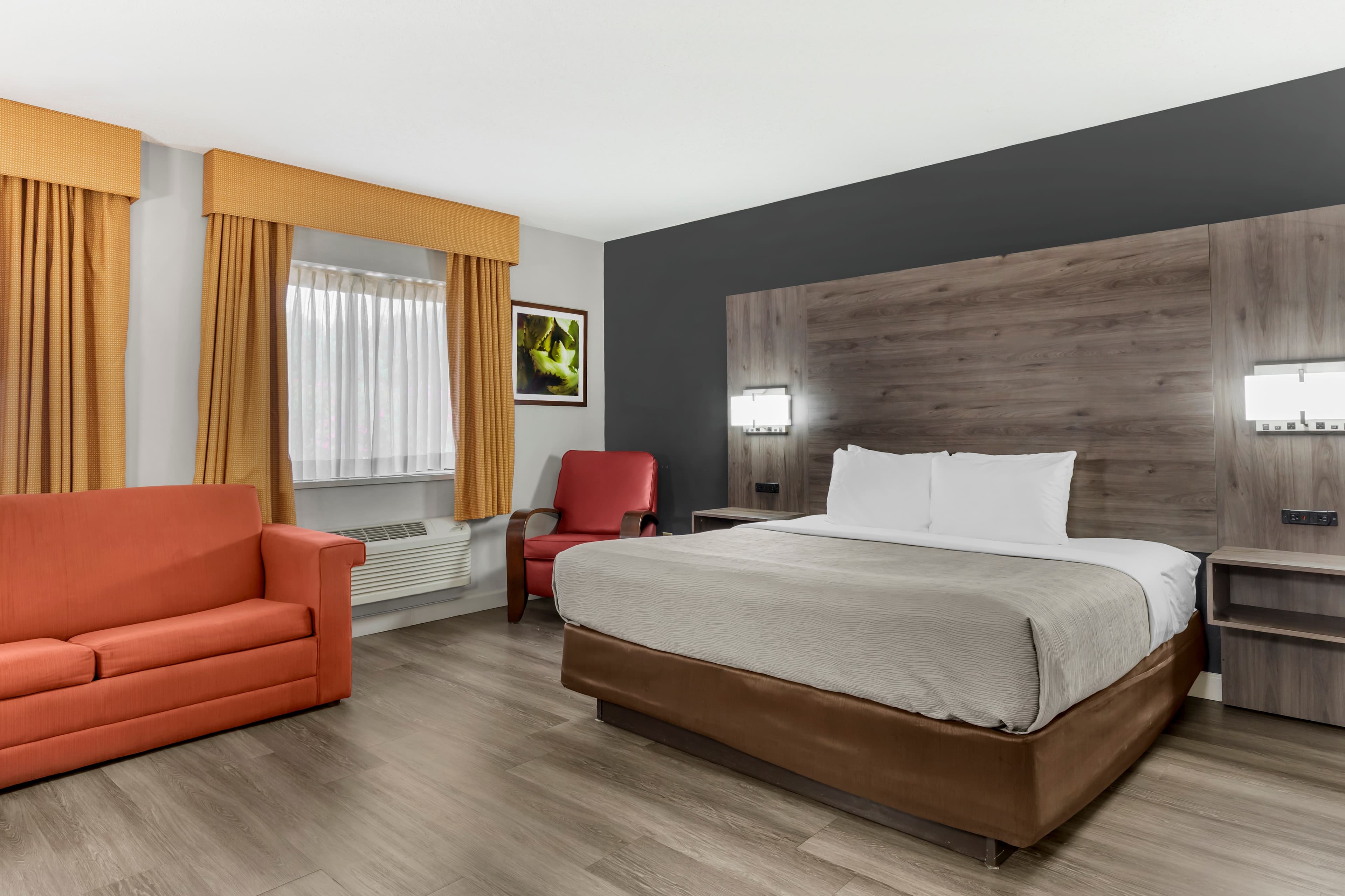Quality Inn & Suites Raleigh Durham Airport - Image 2