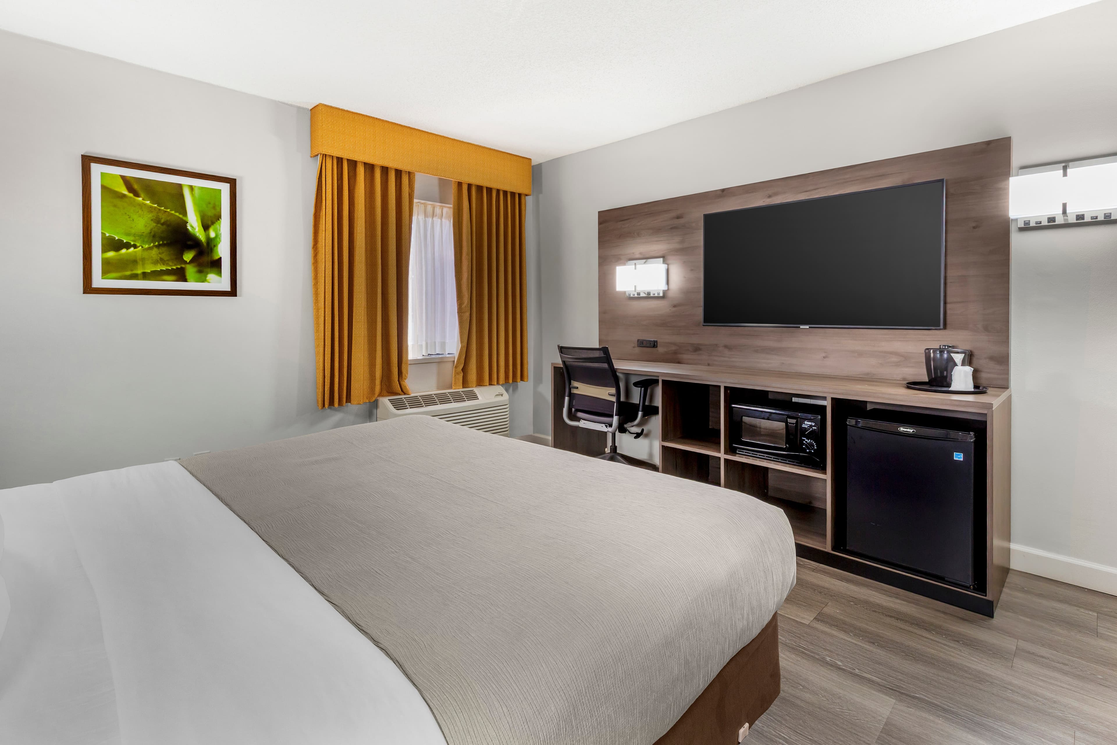 Quality Inn & Suites Raleigh Durham Airport — 9