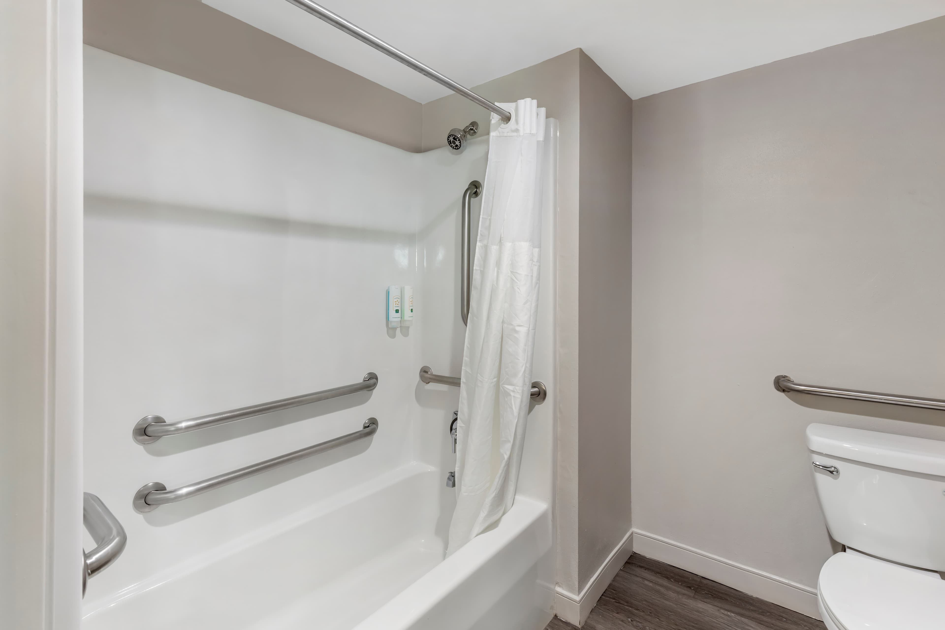 Quality Inn & Suites Raleigh Durham Airport — 11