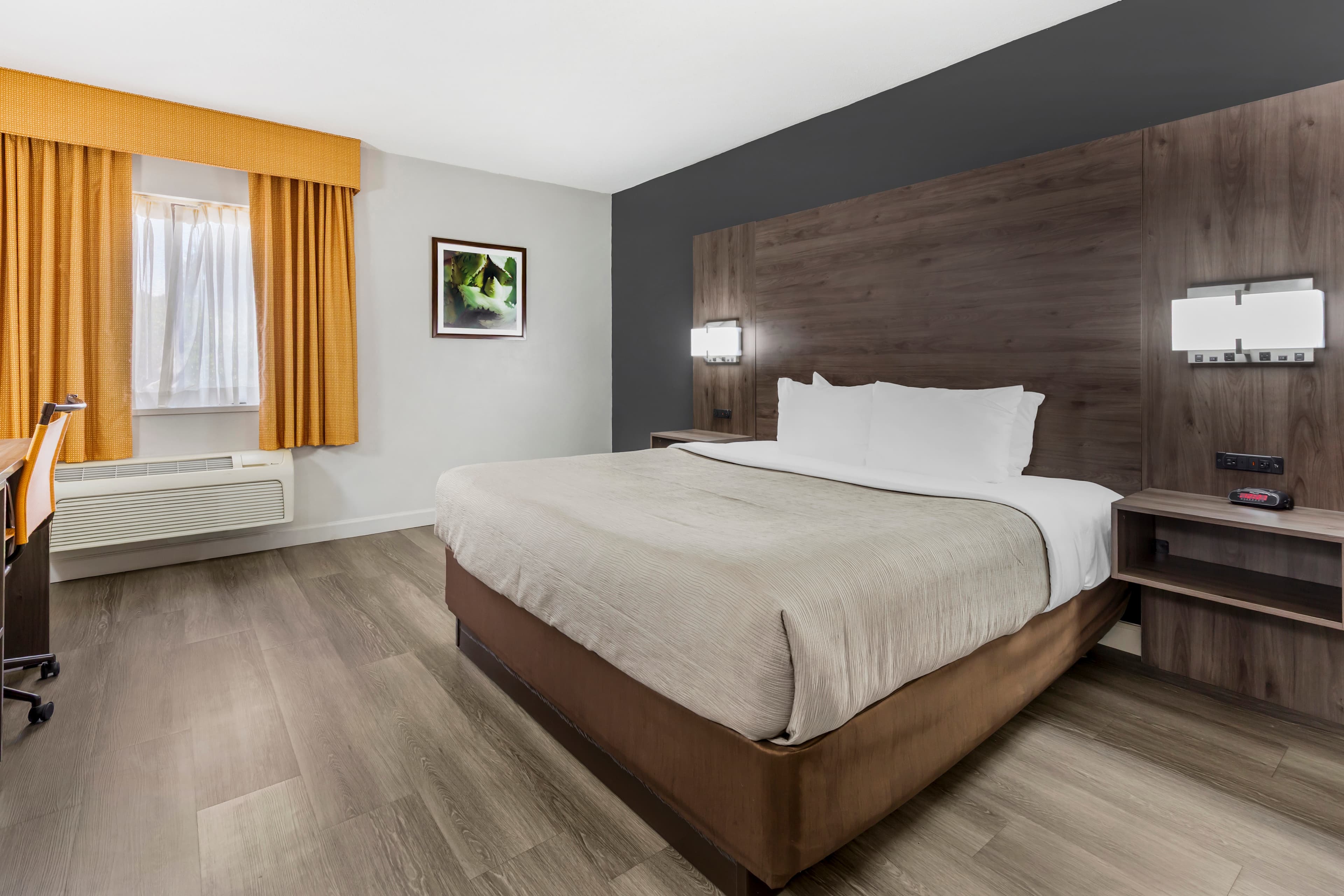 Quality Inn & Suites Raleigh Durham Airport — 12