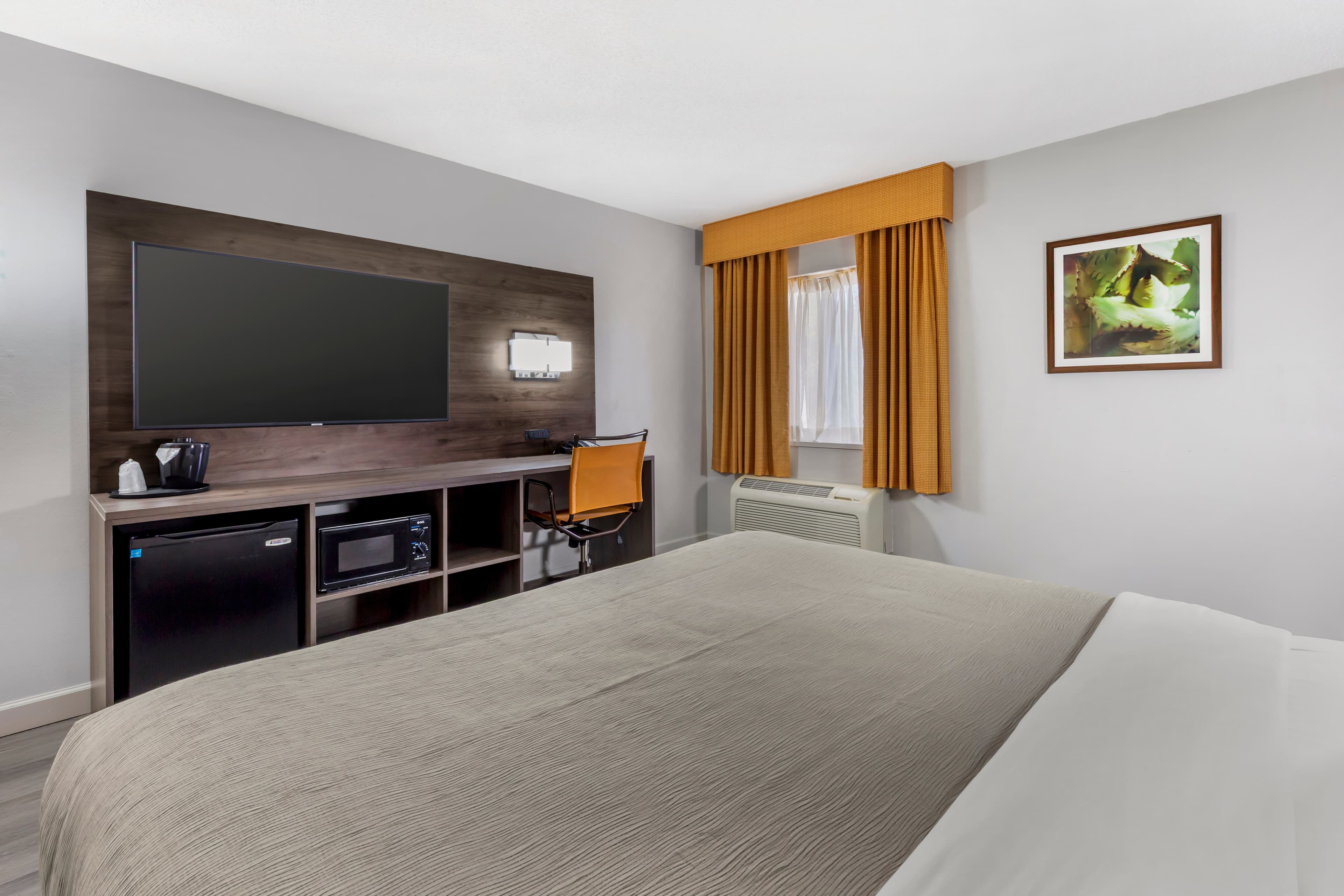Quality Inn & Suites Raleigh Durham Airport — 13