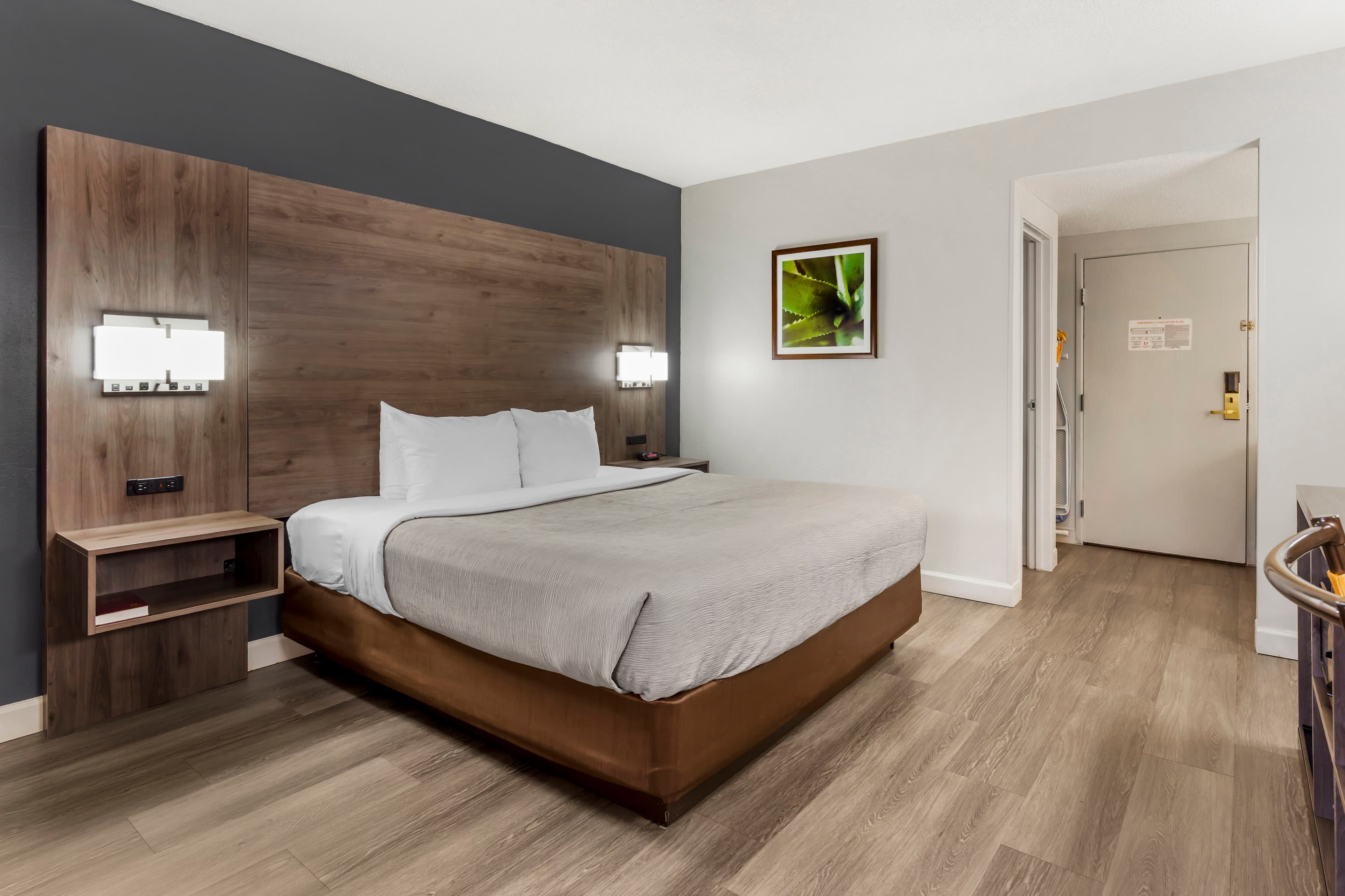 Quality Inn & Suites Raleigh Durham Airport — 14