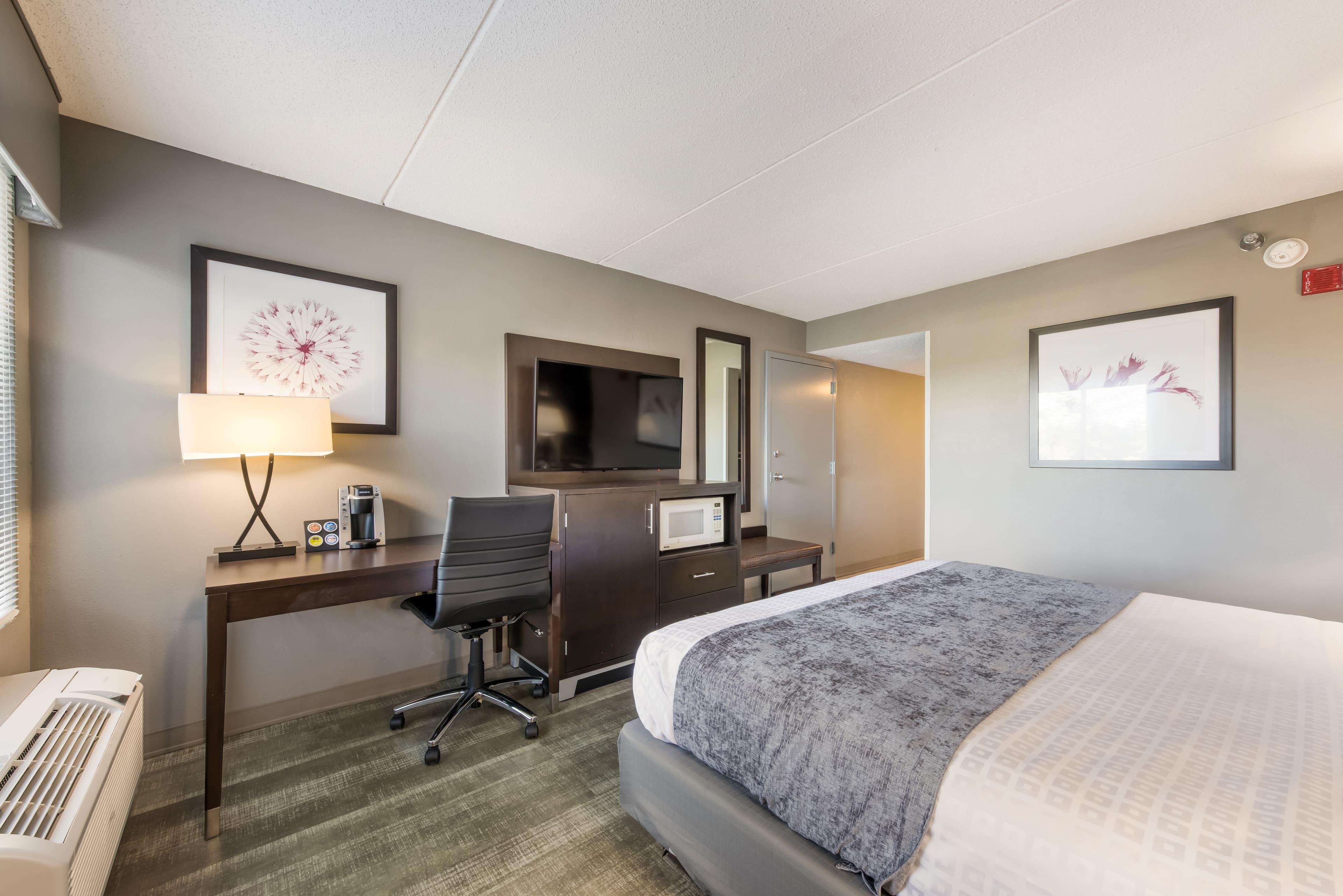 Clarion Pointe Greensboro Airport — 9