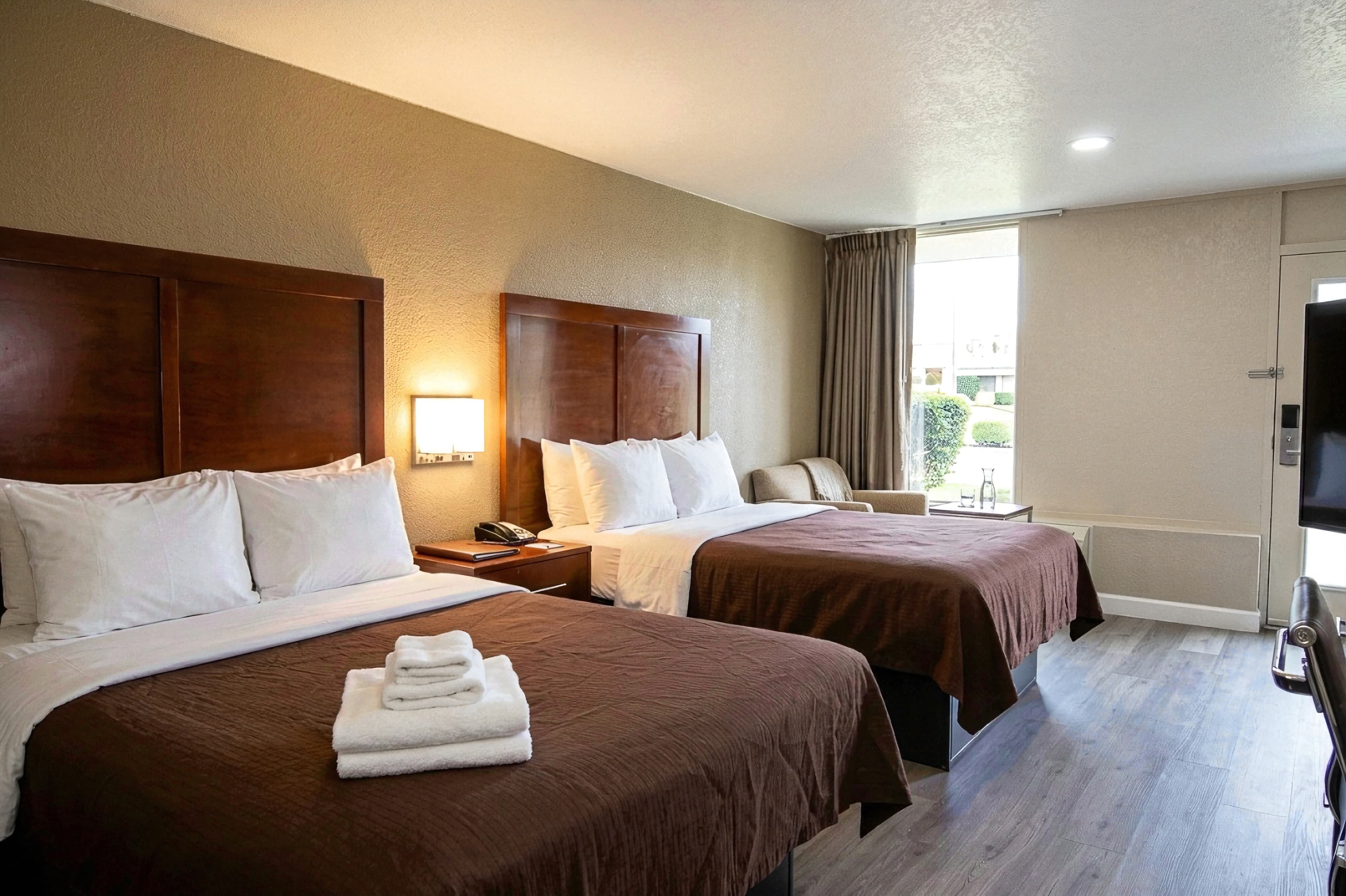 Rodeway Inn Monroe — 6