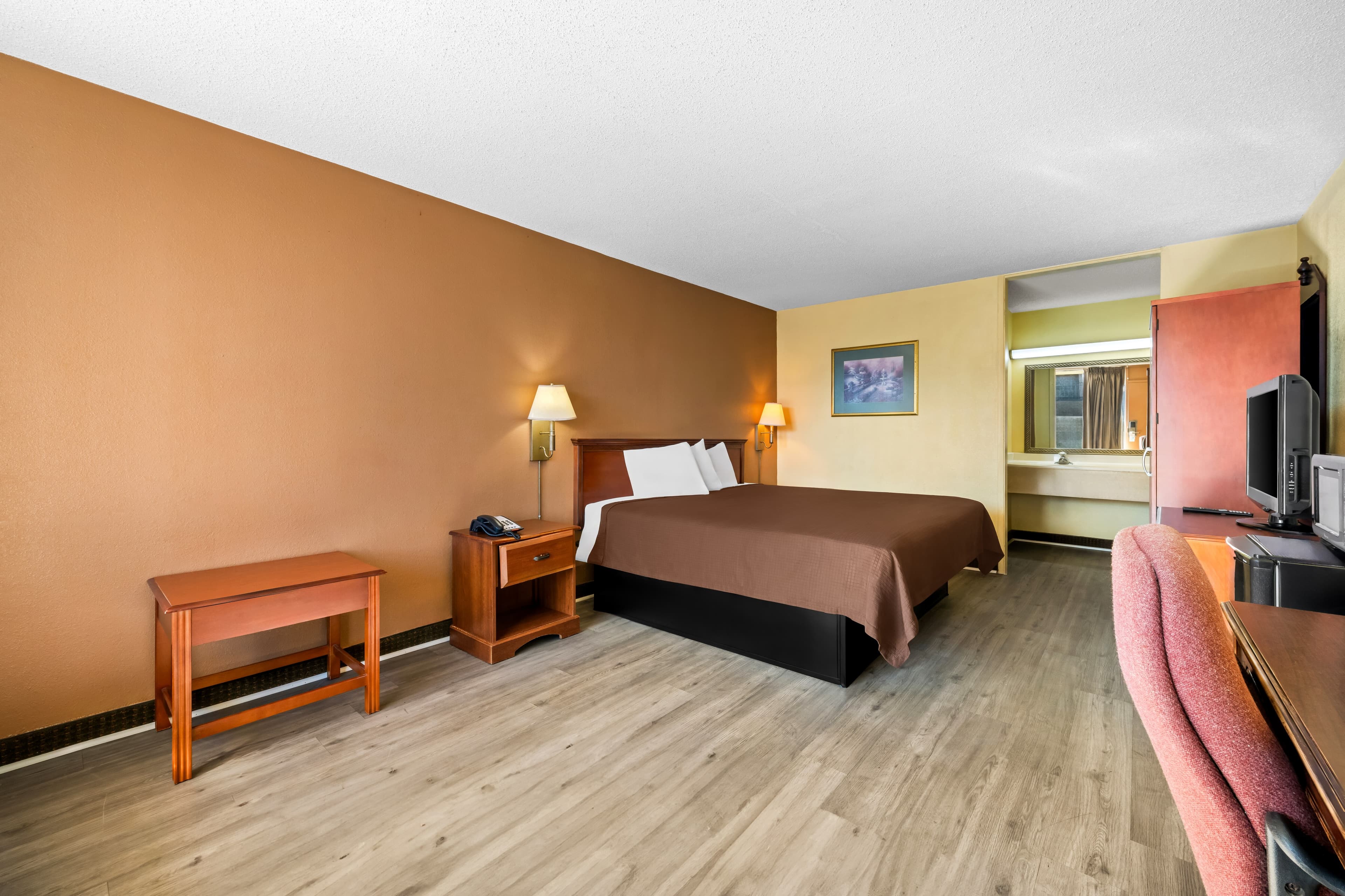 Rodeway Inn Monroe — 10